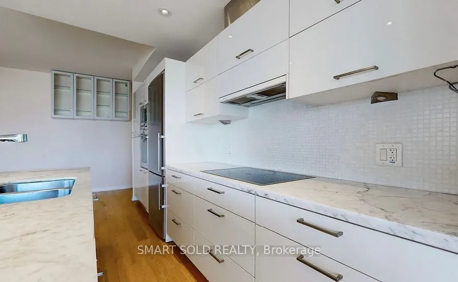 90 Park Lawn Road, #2608