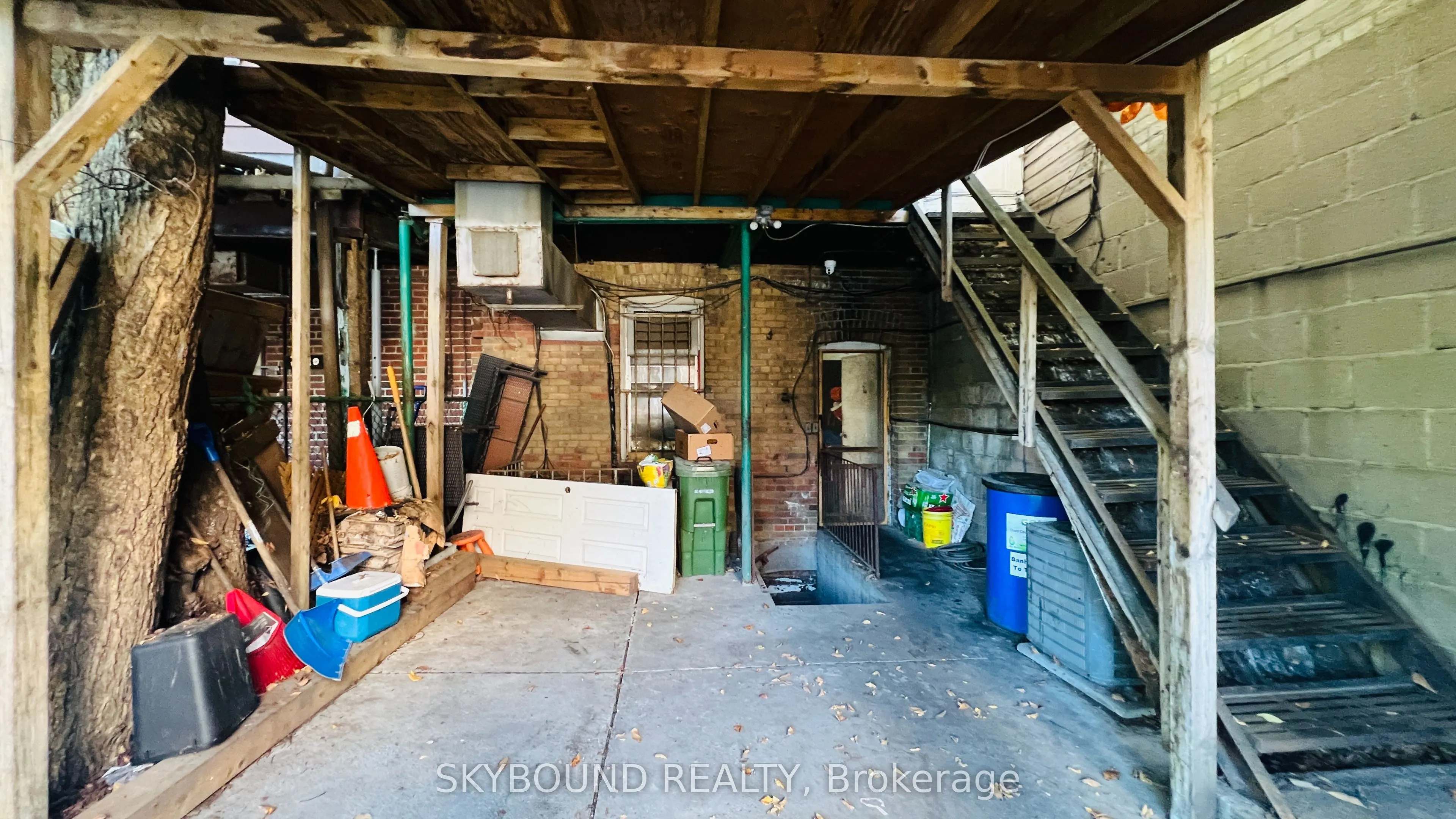 1772 St Clair Avenue W, #1