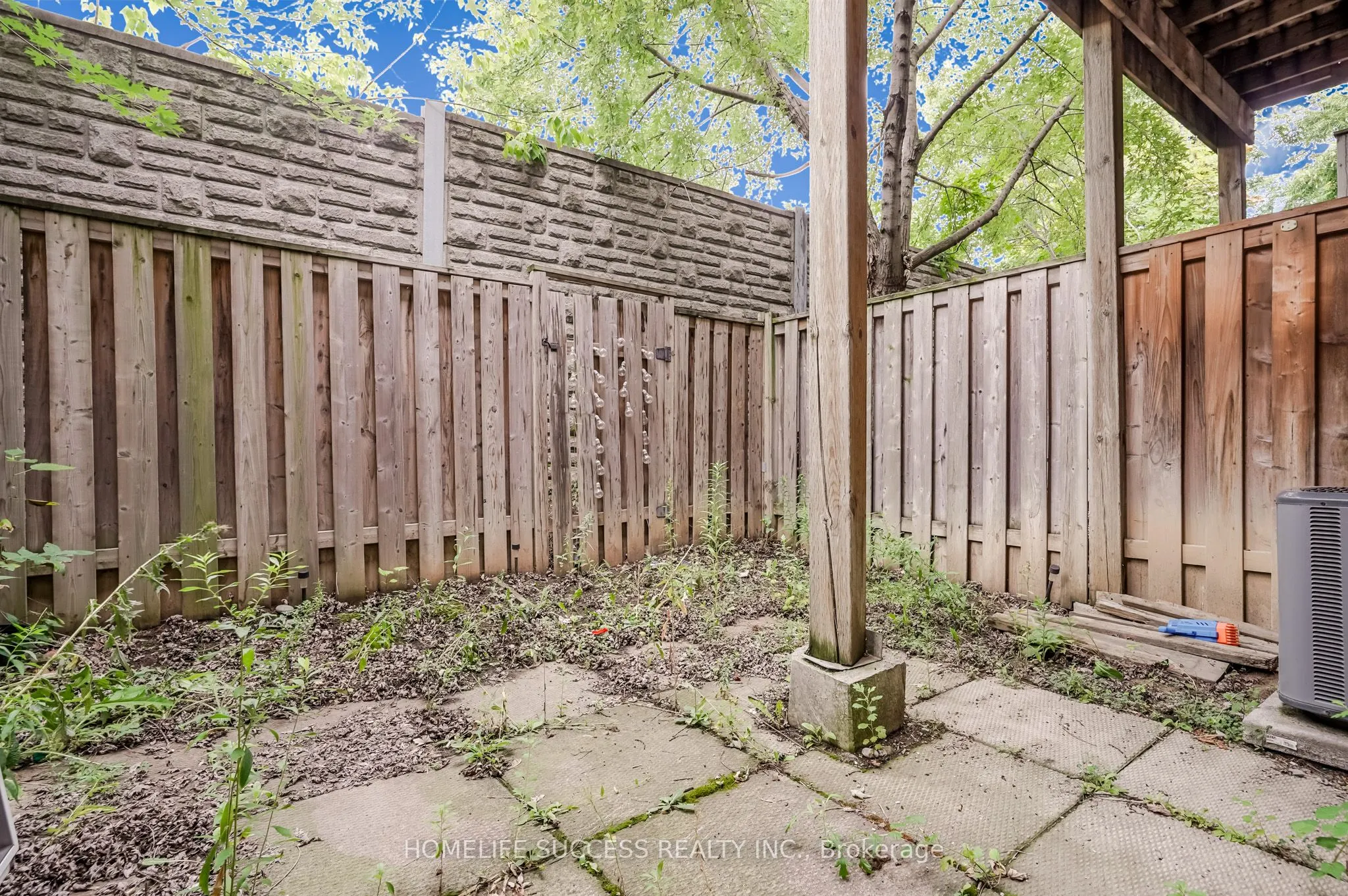 16 Piggott Mews