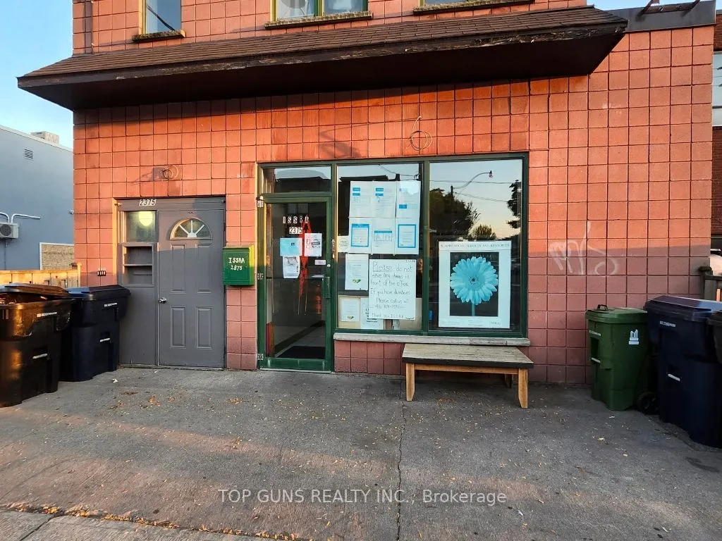 2375 St Clair Avenue W, #Main
