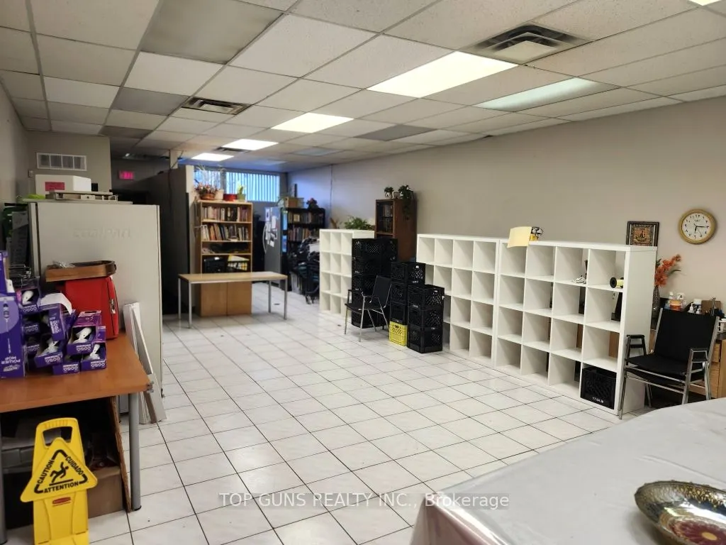 2375 St Clair Avenue W, #Main