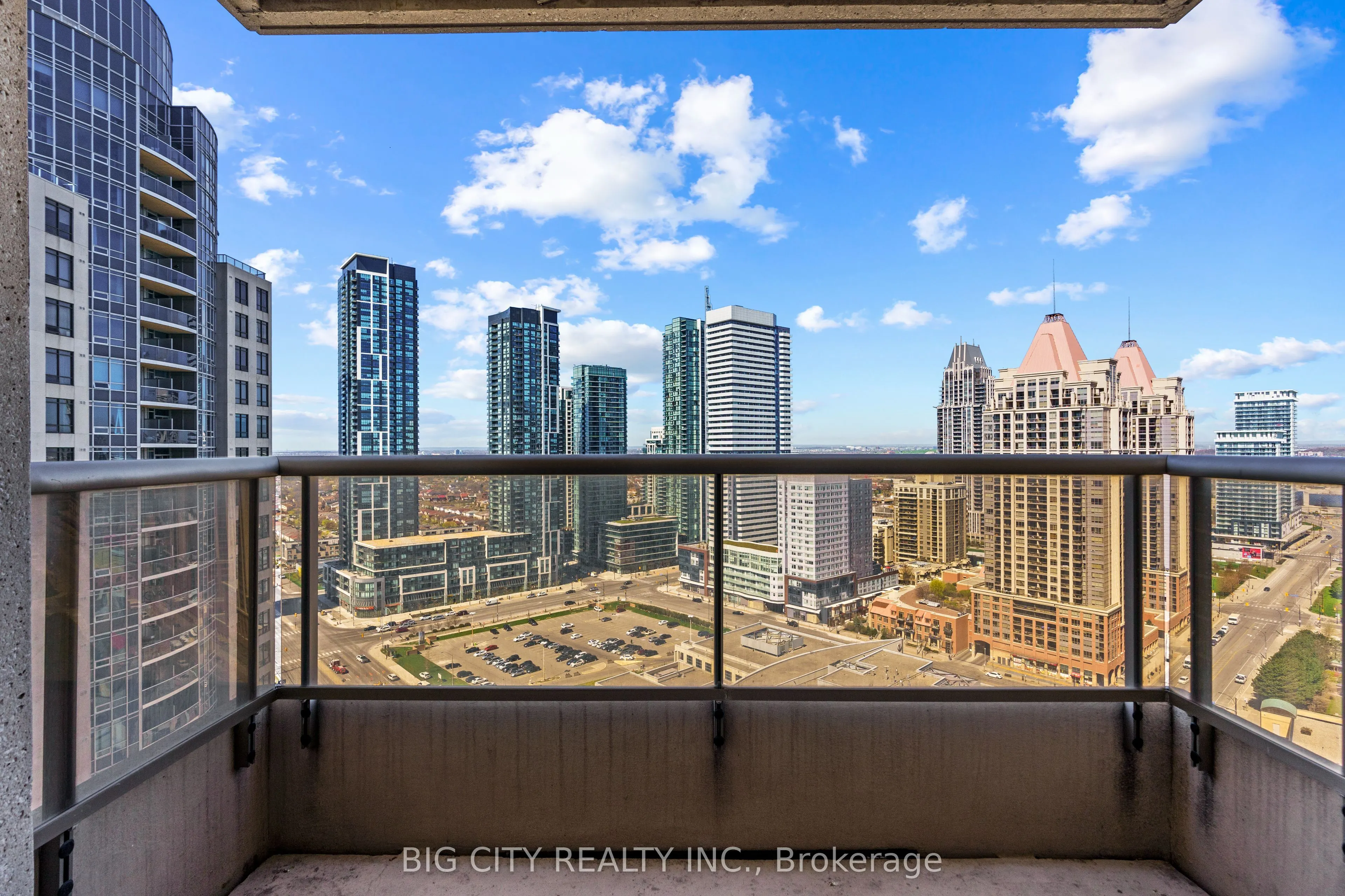310 Burnhamthorpe Road W, #2701
