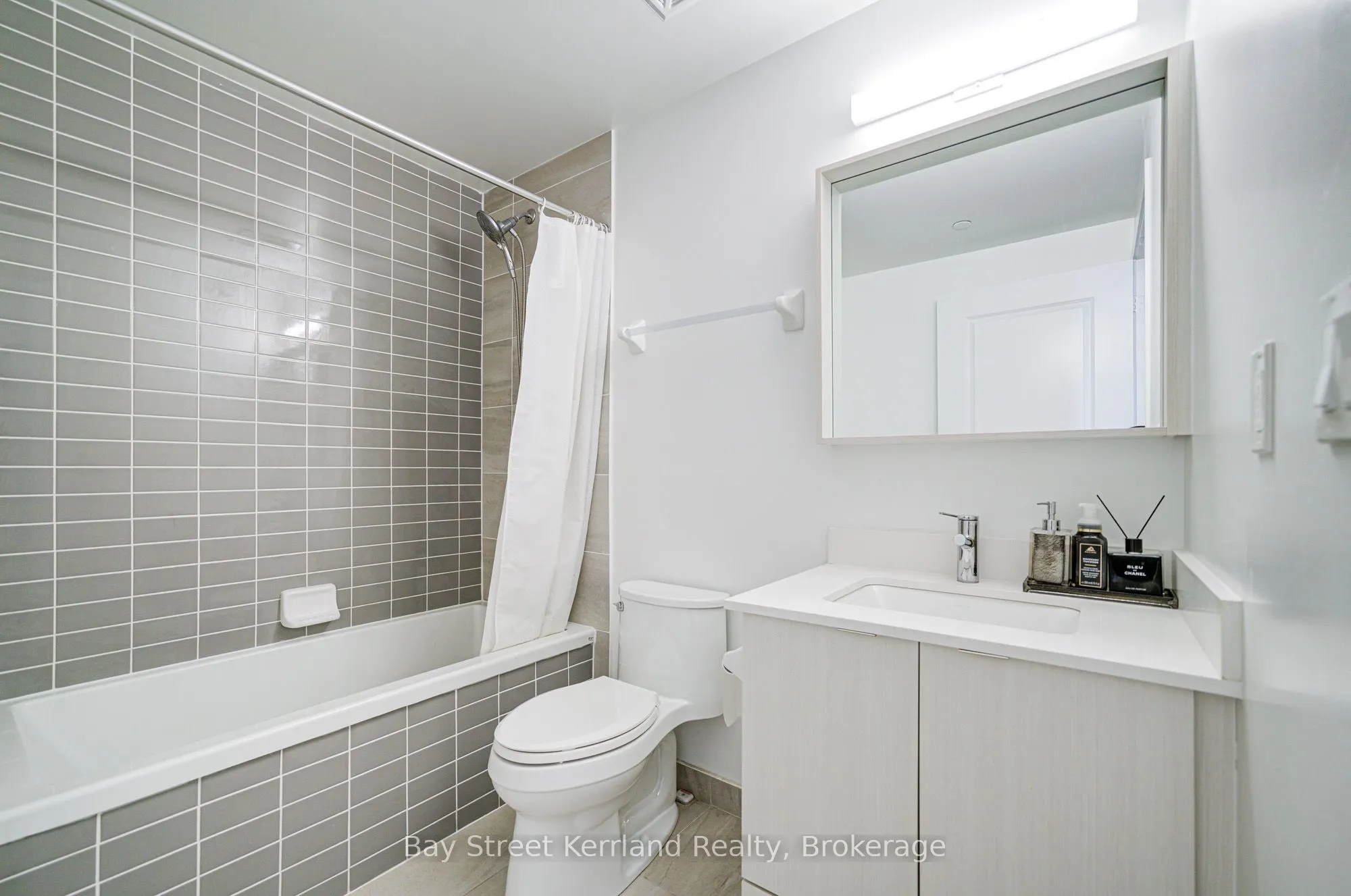 4675 Metcalfe Avenue, #1206