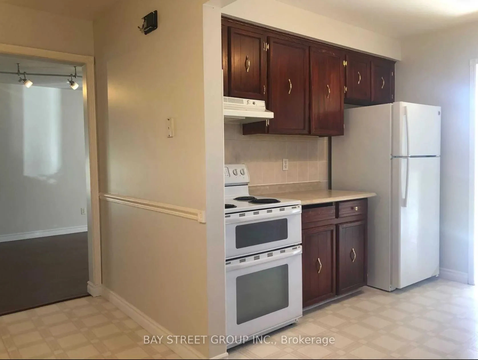 641 Eaglemount Crescent, #Upper