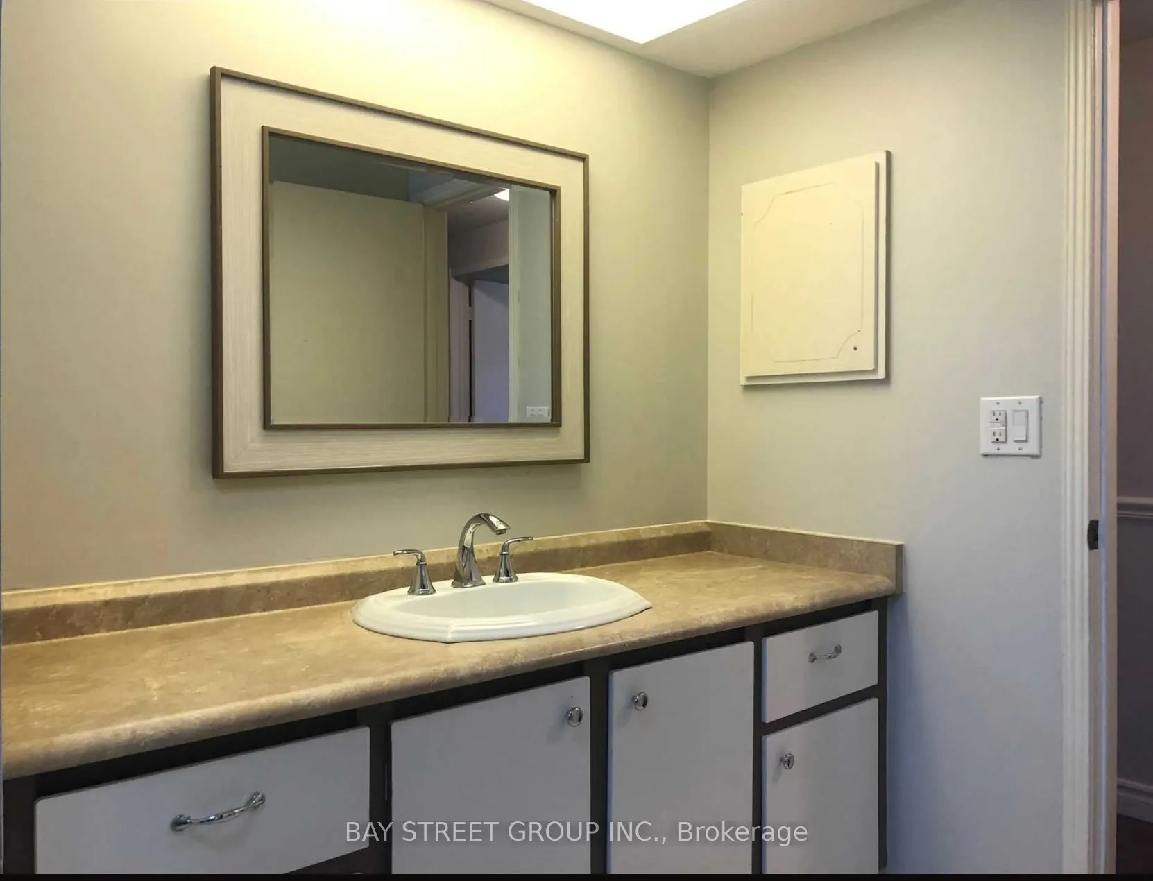 641 Eaglemount Crescent, #Upper