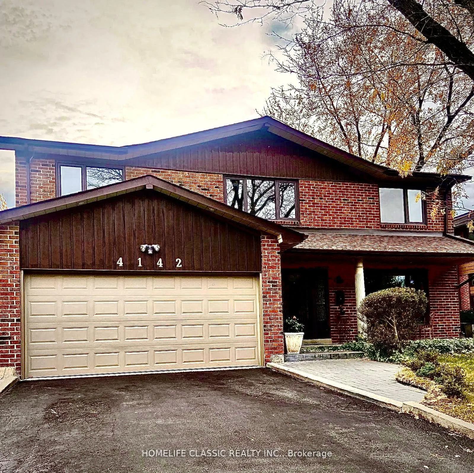 4142 Fieldgate Dr W Drive E