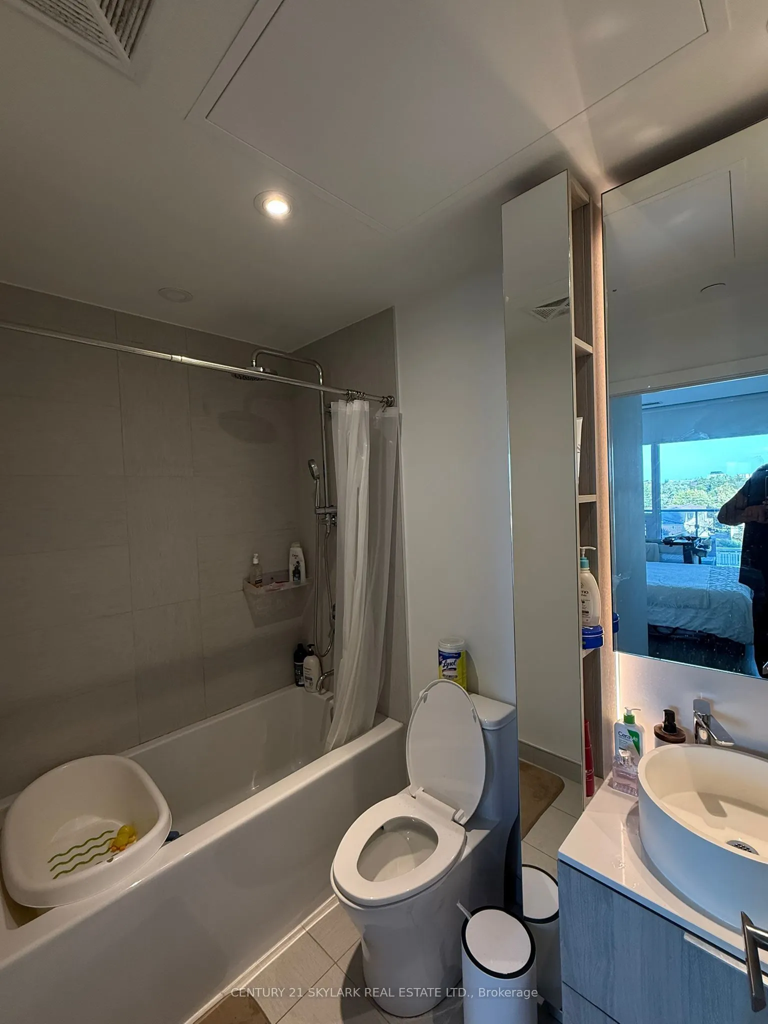 28 Ann Street, #604