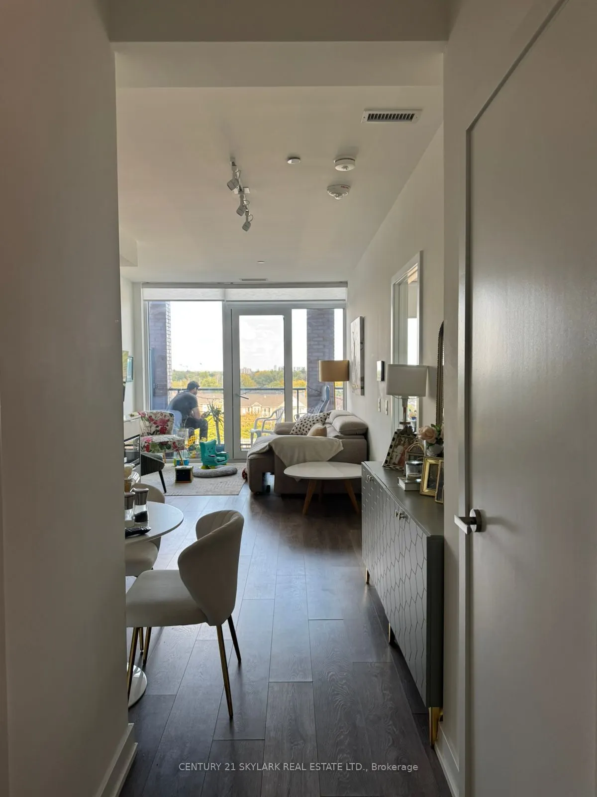 28 Ann Street, #604