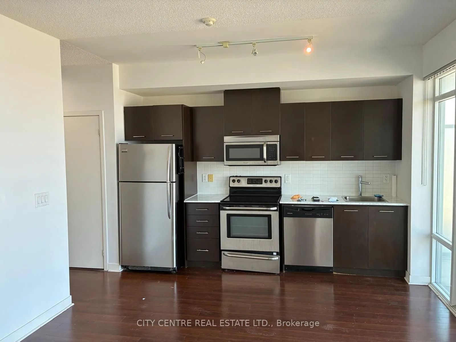 360 Square One Drive, #1901