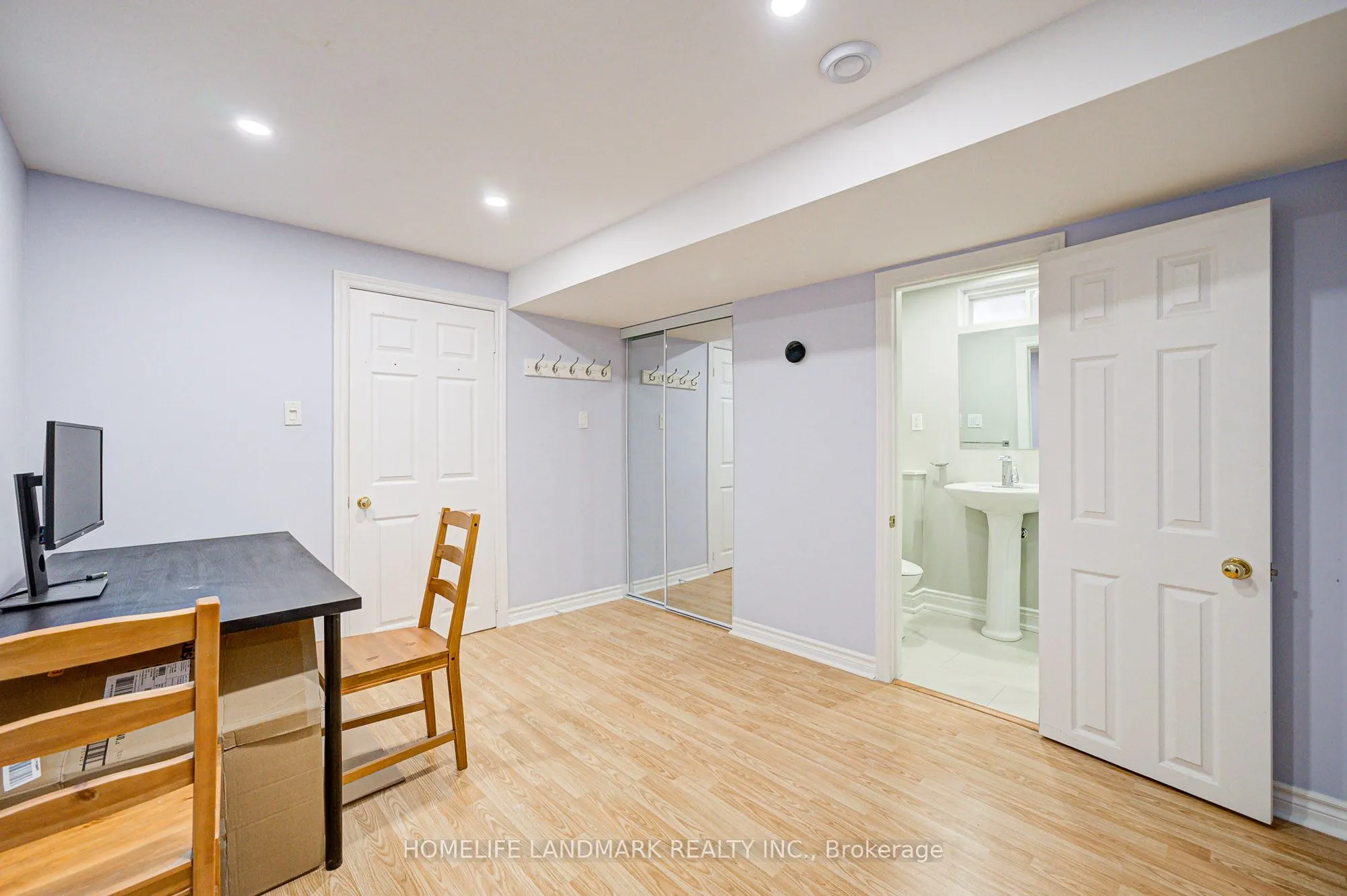 1141 Foxglove Place