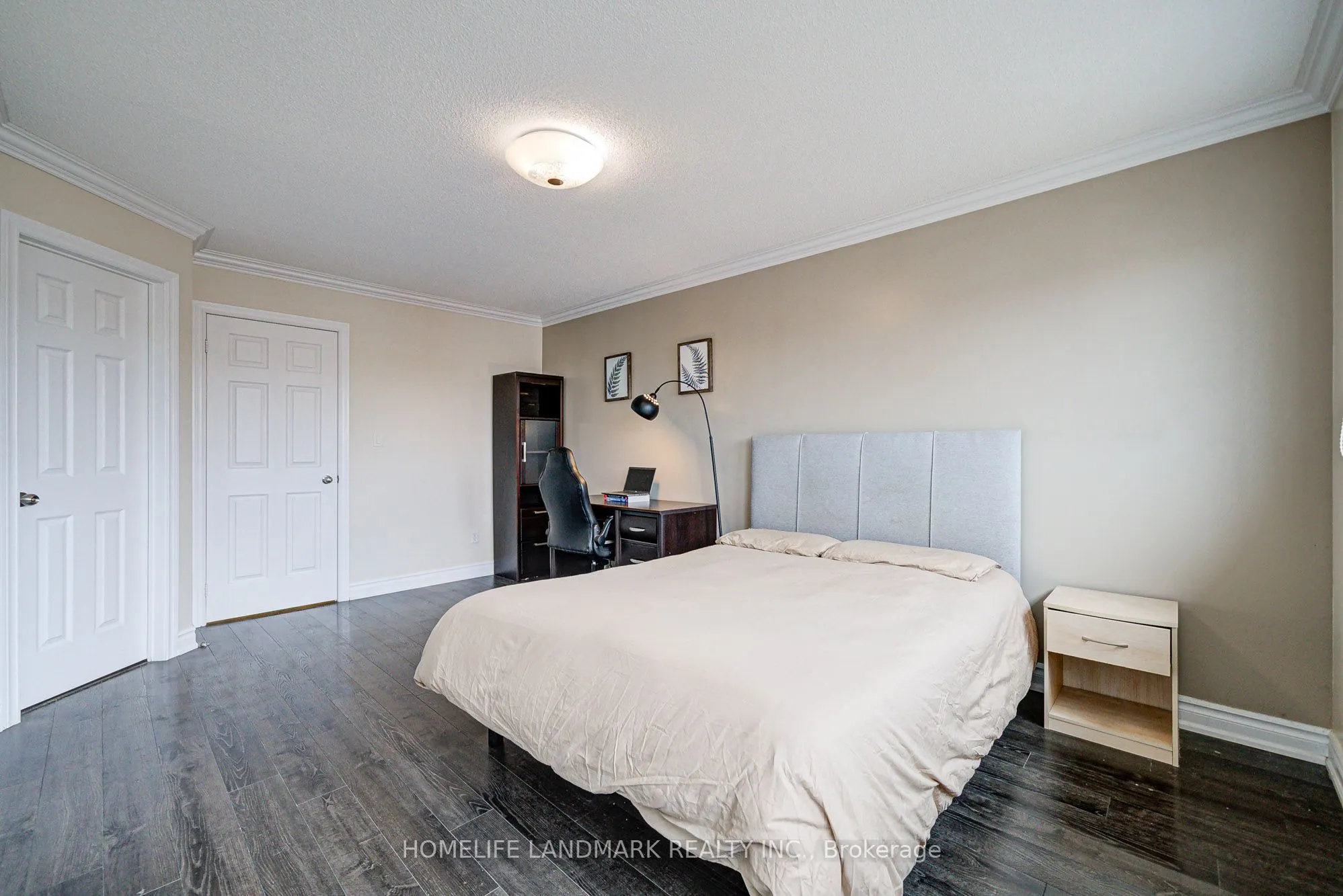 1141 Foxglove Place
