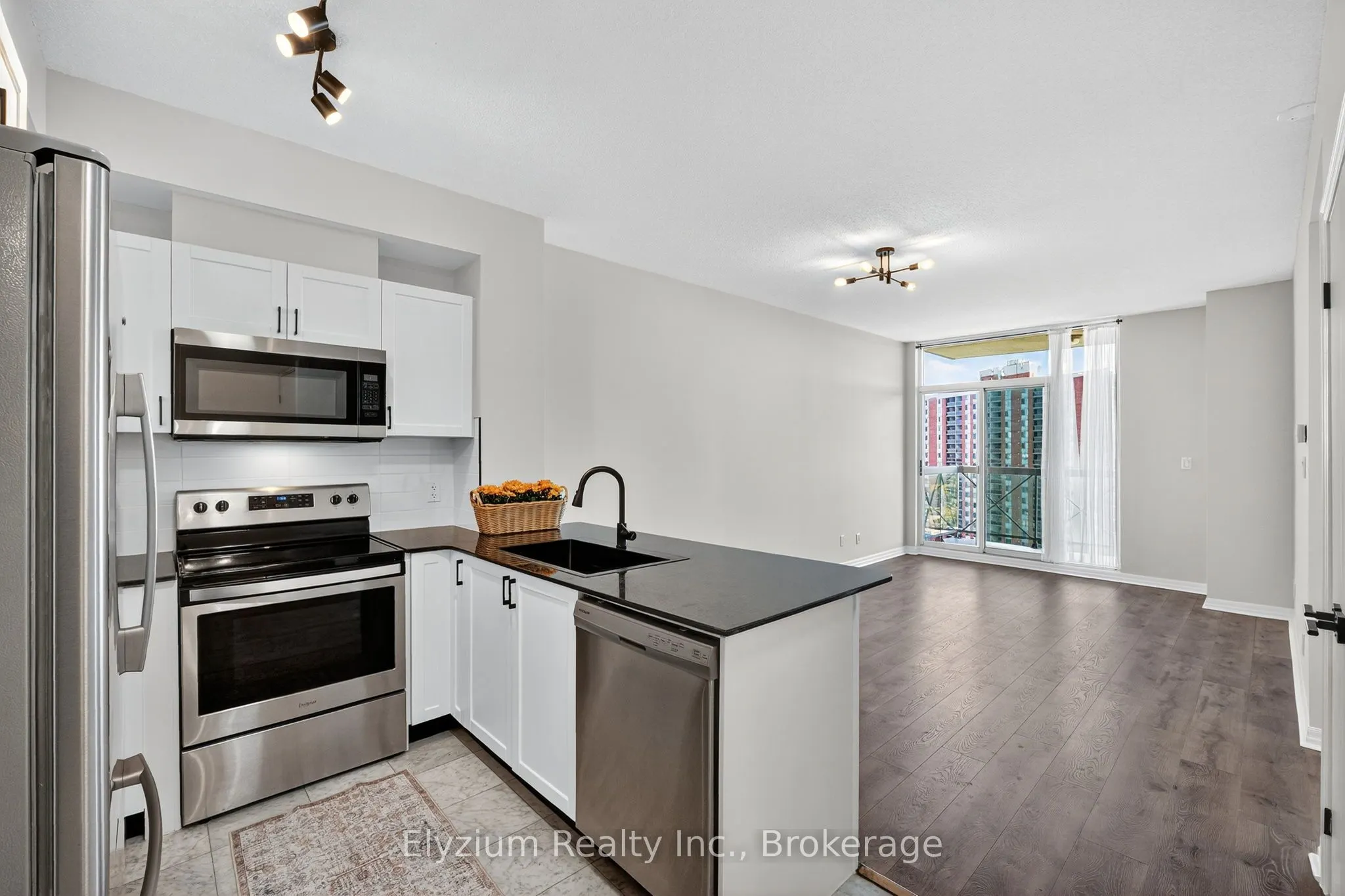 1359 Rathburn Road E, #1504