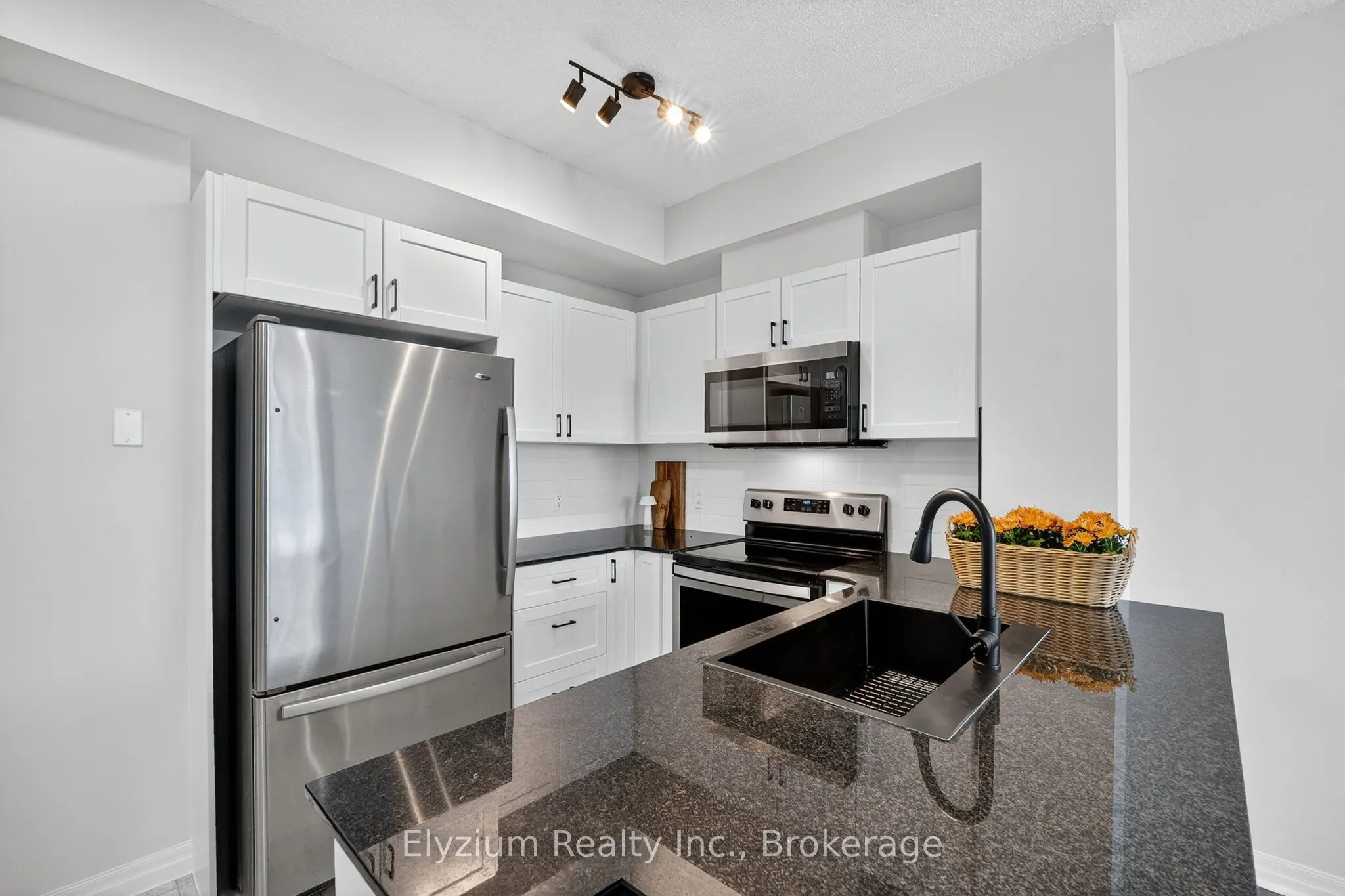 1359 Rathburn Road E, #1504