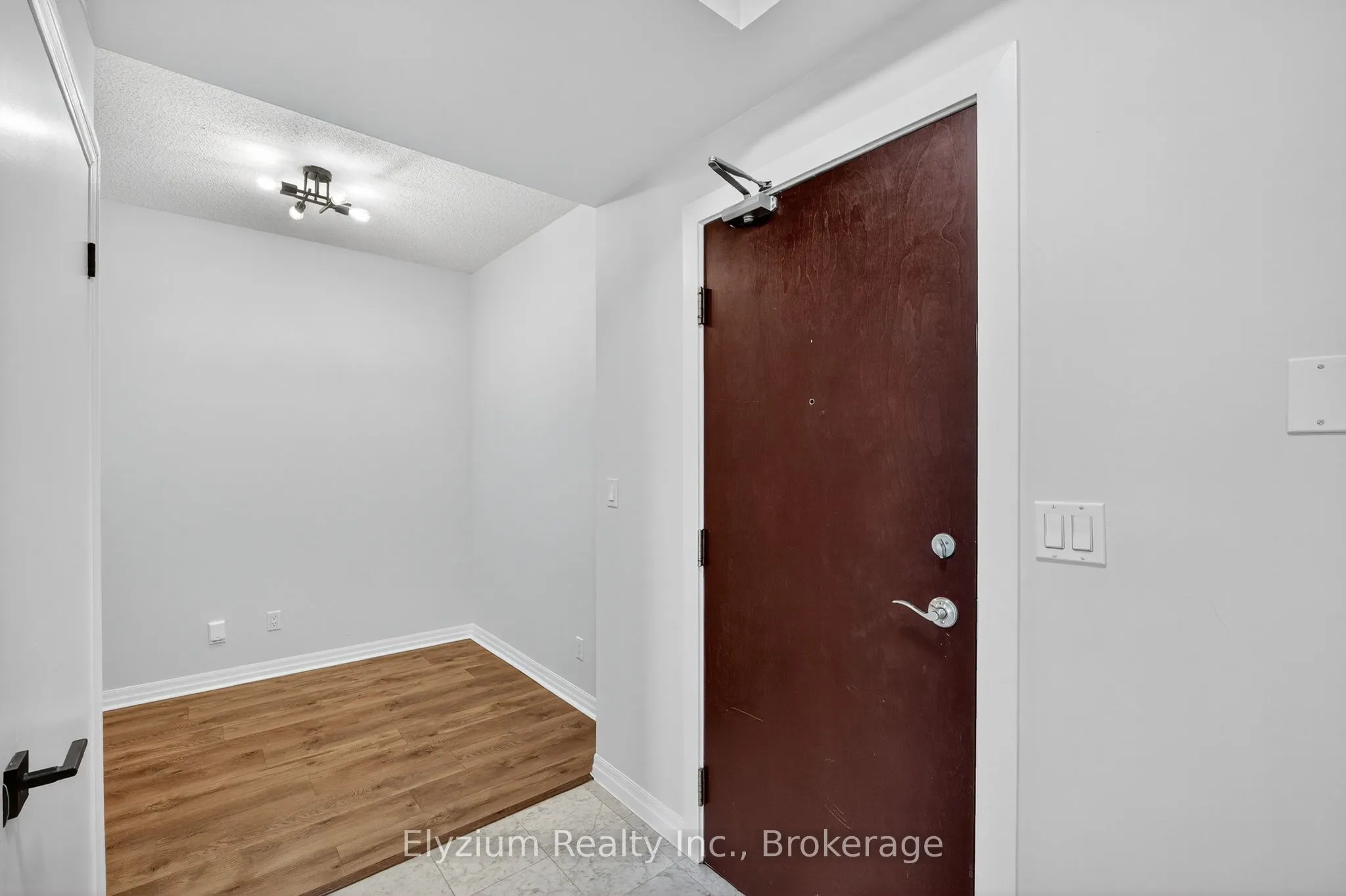 1359 Rathburn Road E, #1504