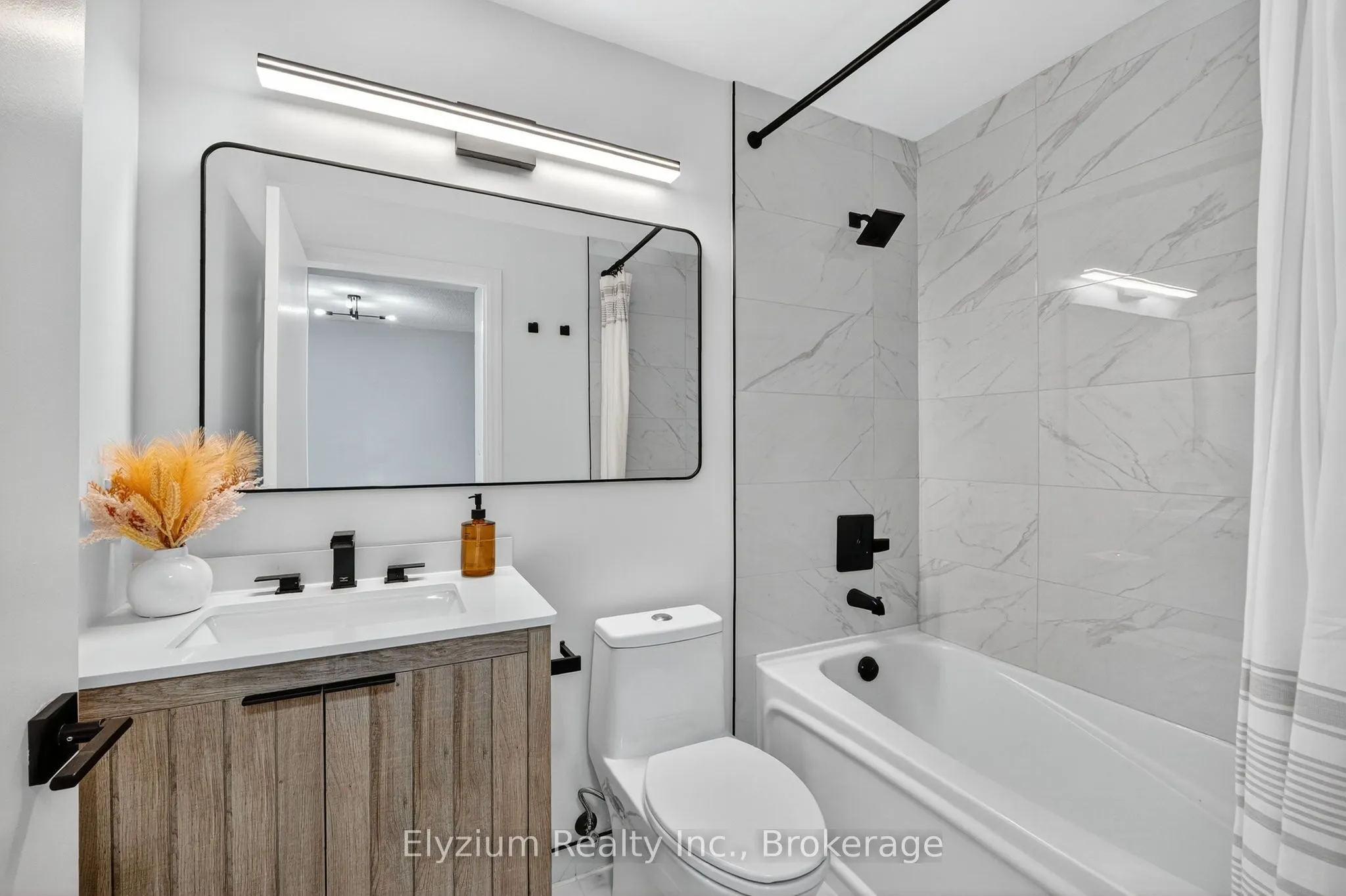 1359 Rathburn Road E, #1504
