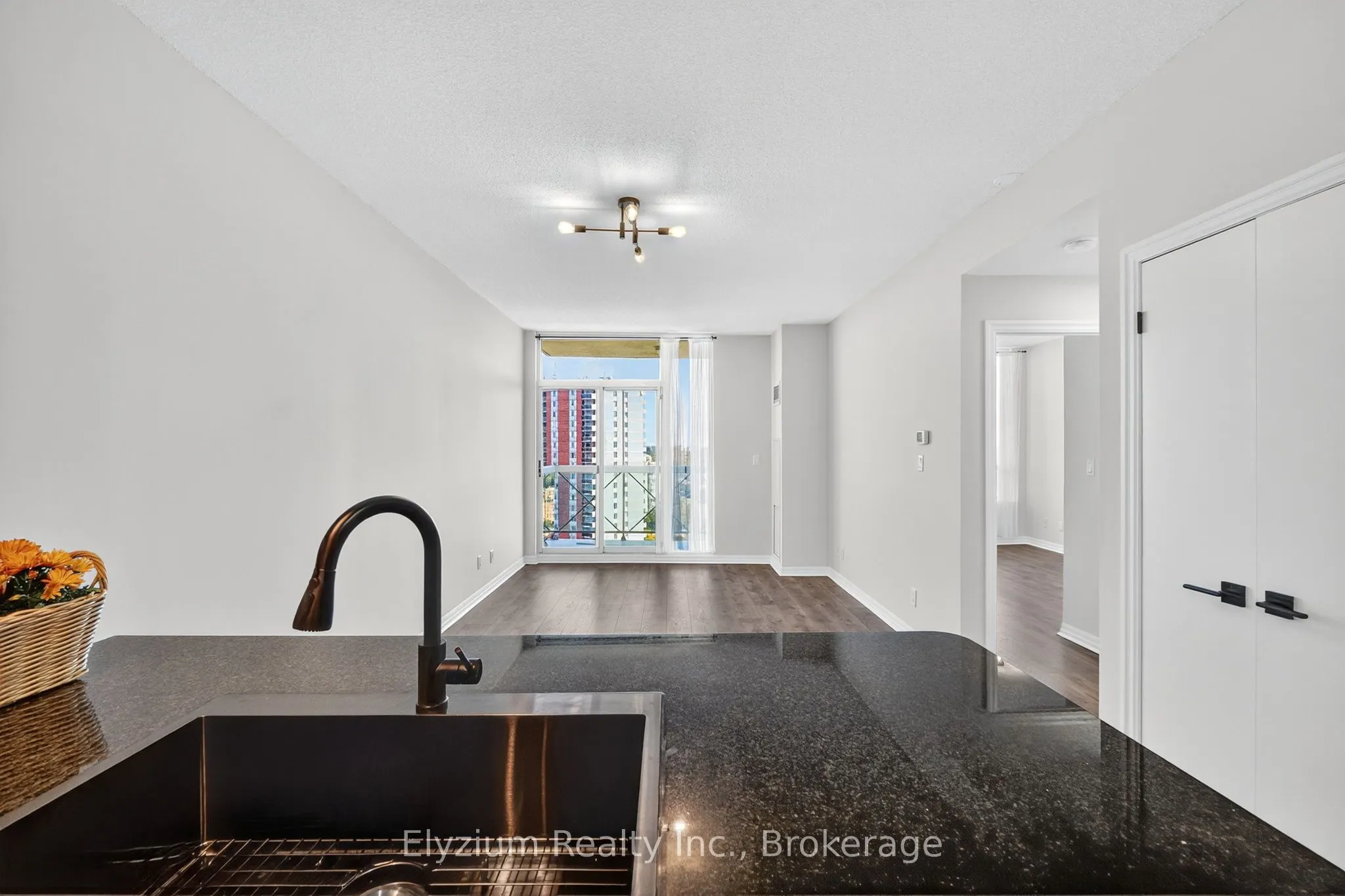 1359 Rathburn Road E, #1504