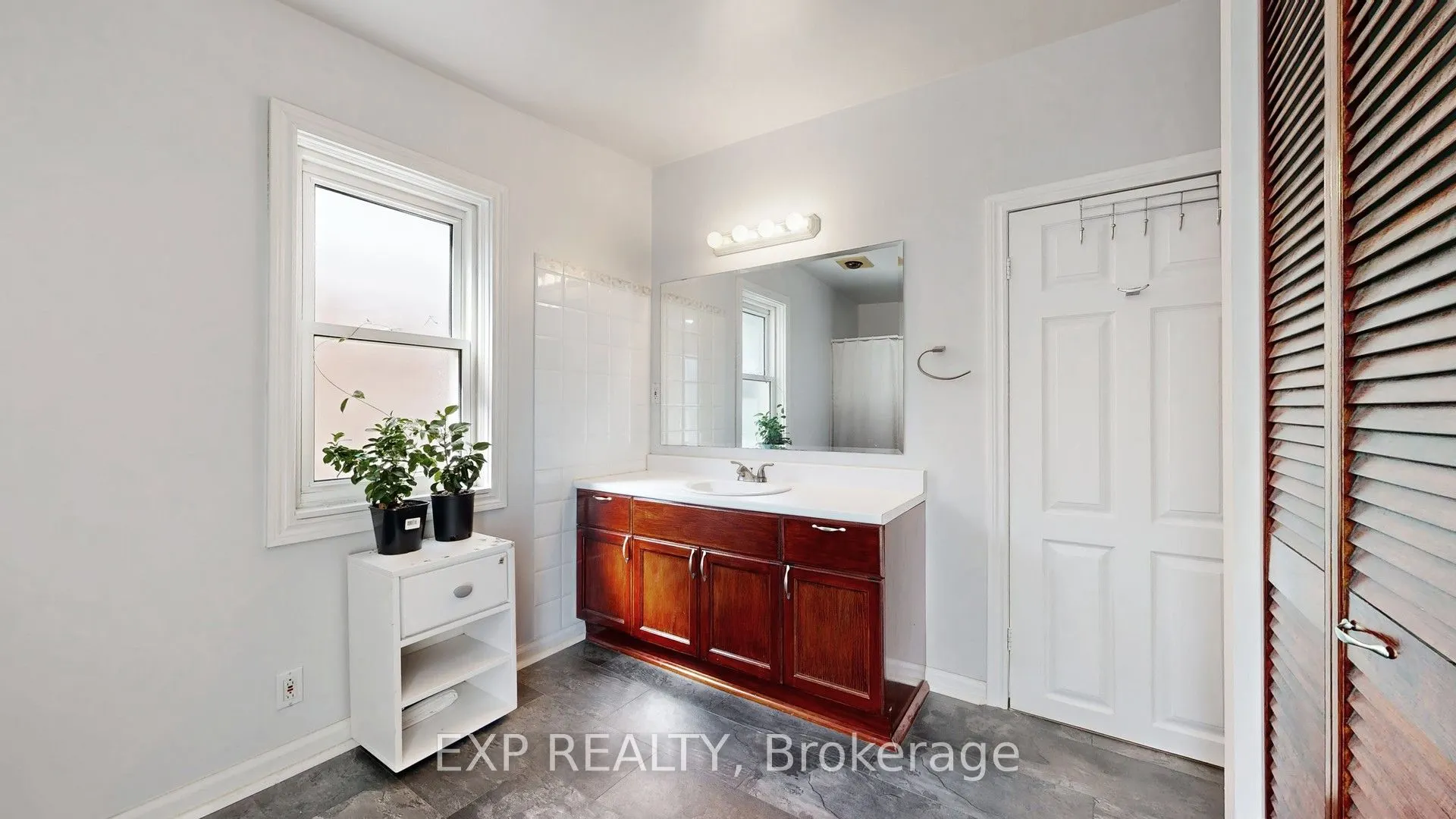 59 Vanevery Street