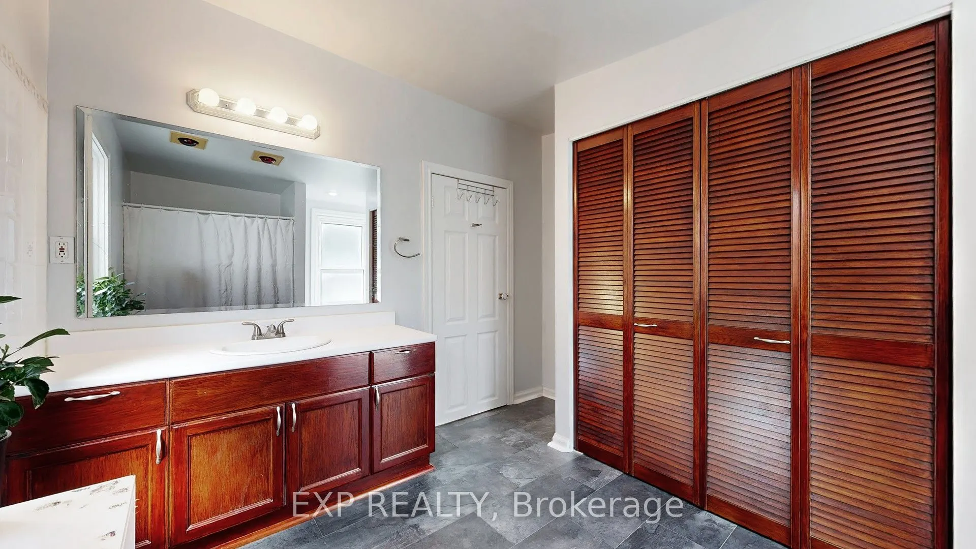 59 Vanevery Street