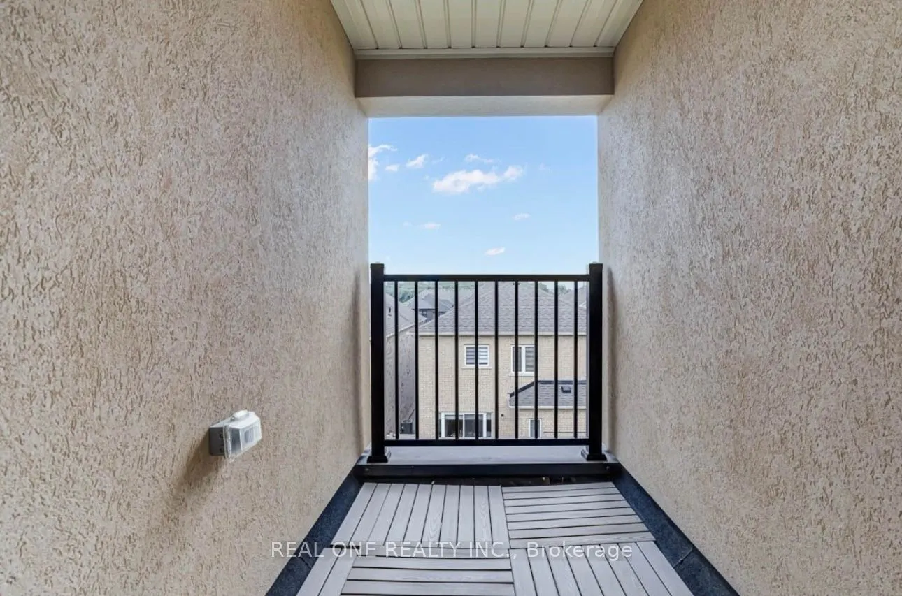 4157 Hillsborough Crescent