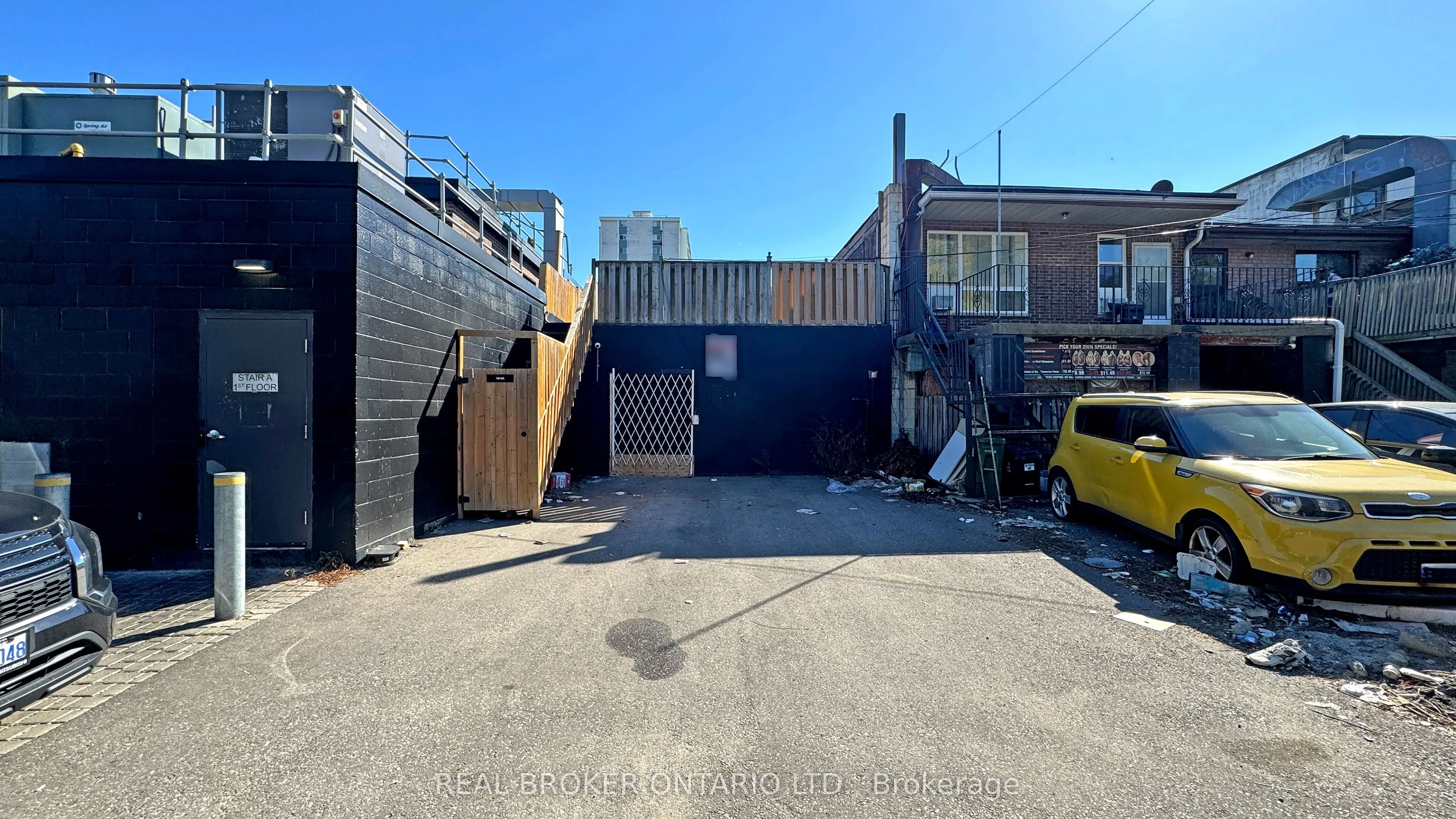 1016 Bloor Street W, #Upper
