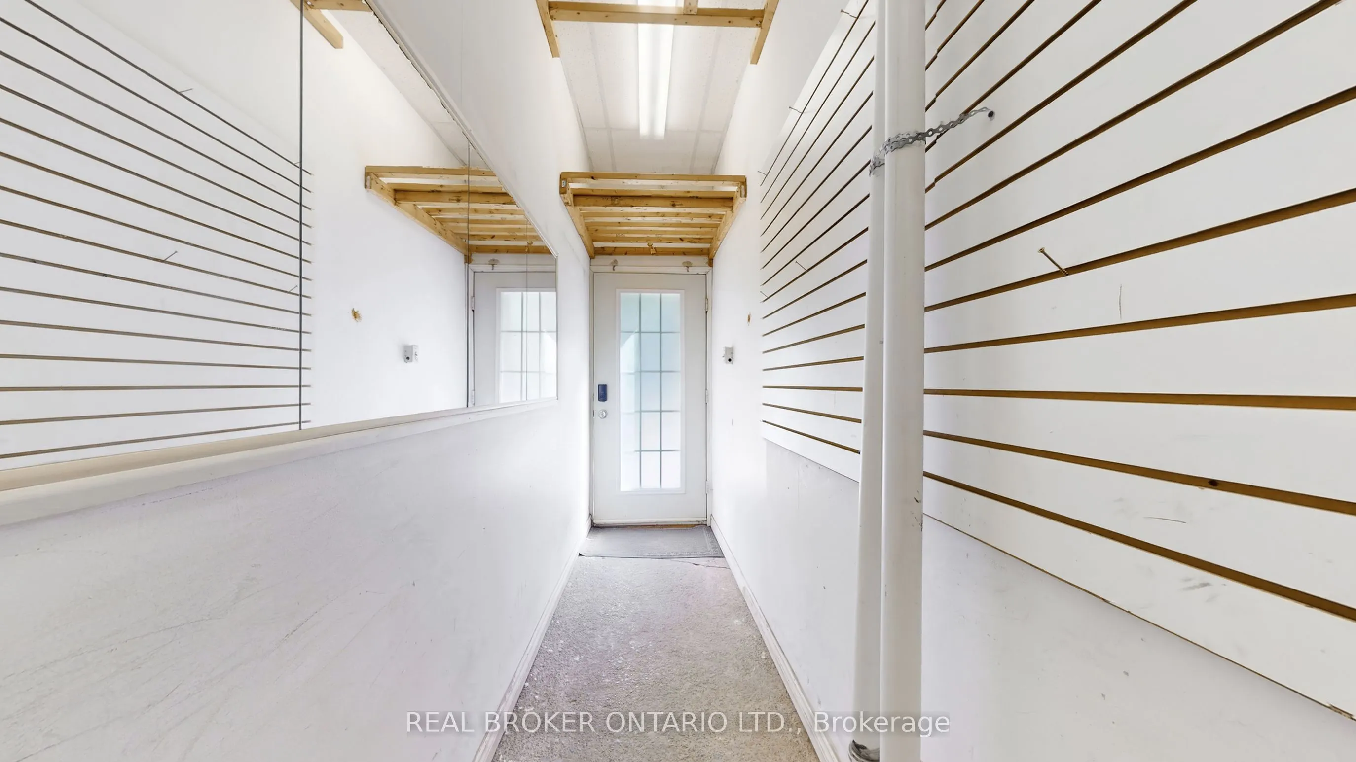 1016 Bloor Street W, #Upper