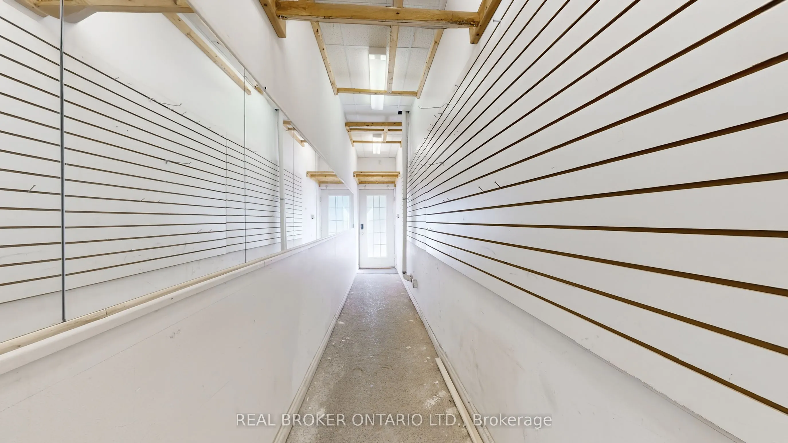 1016 Bloor Street W, #Upper