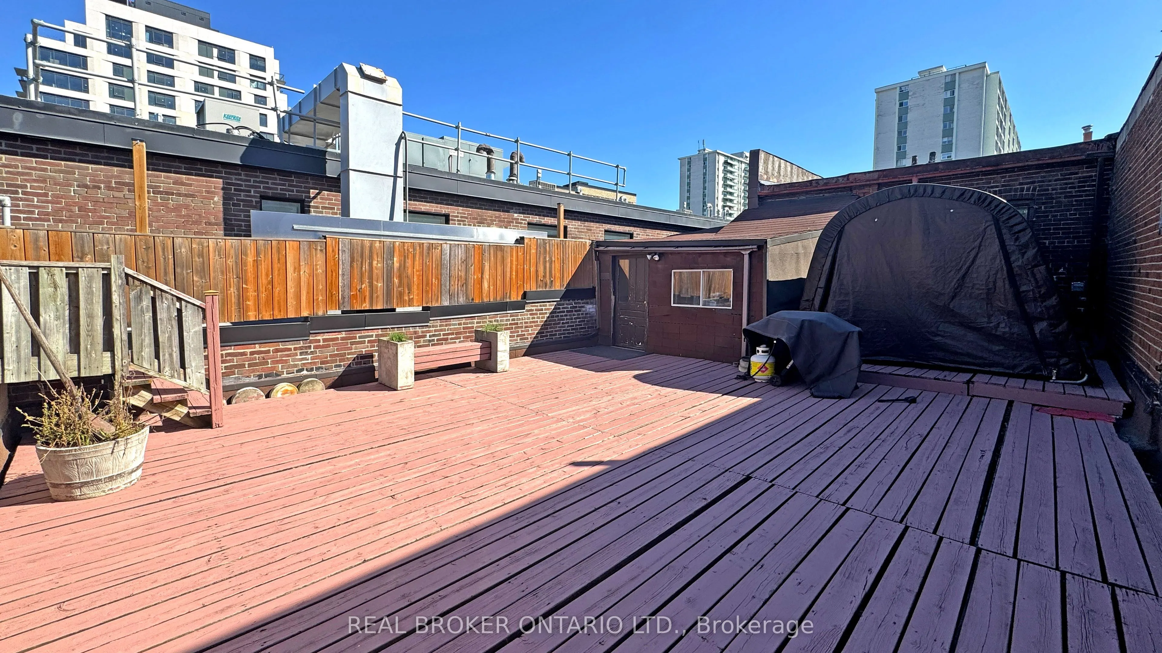1016 Bloor Street W, #Upper
