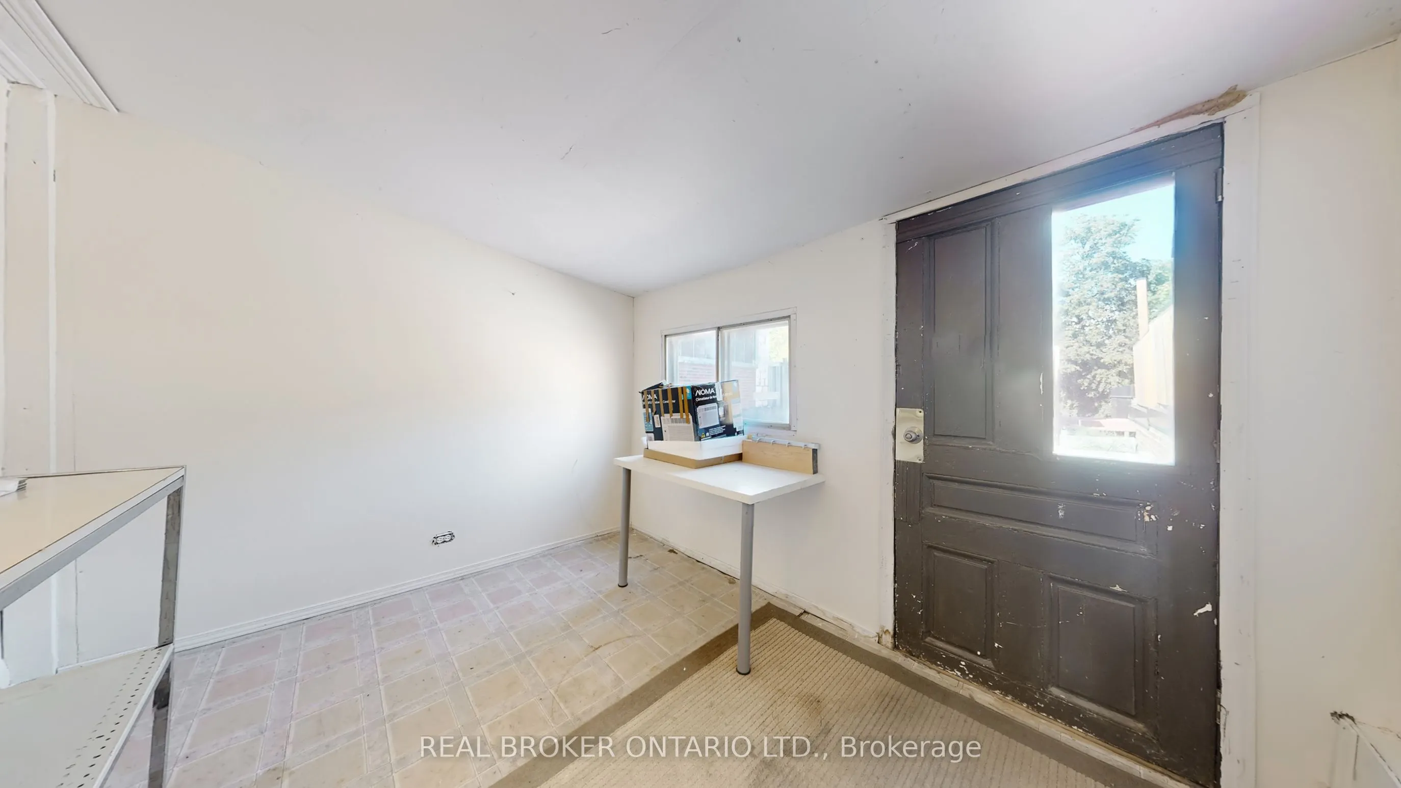 1016 Bloor Street W, #Upper