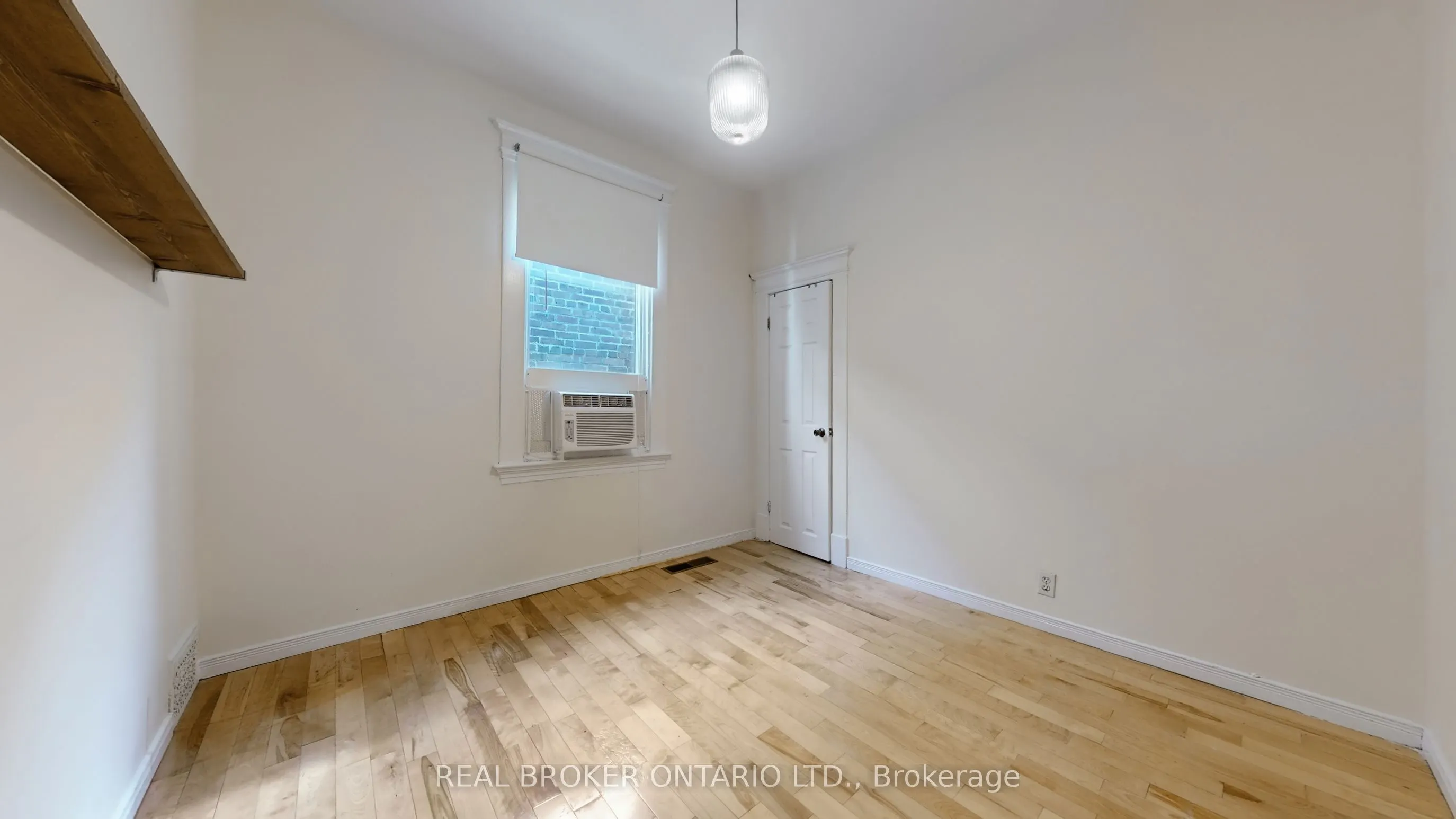 1016 Bloor Street W, #Upper