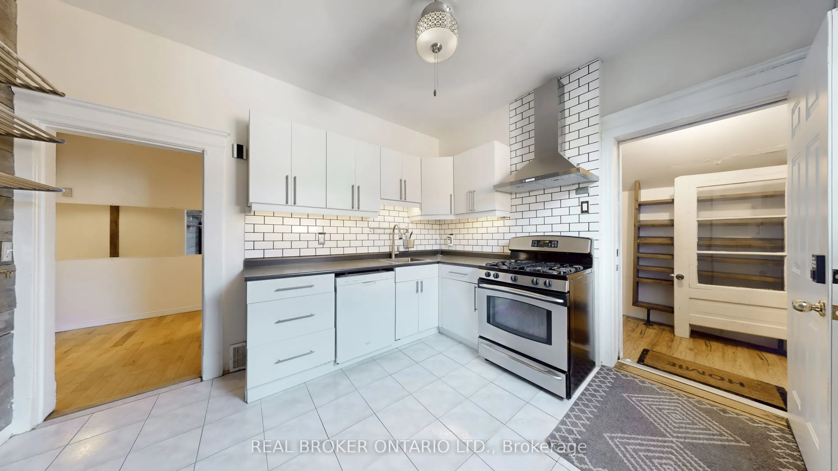 1016 Bloor Street W, #Upper