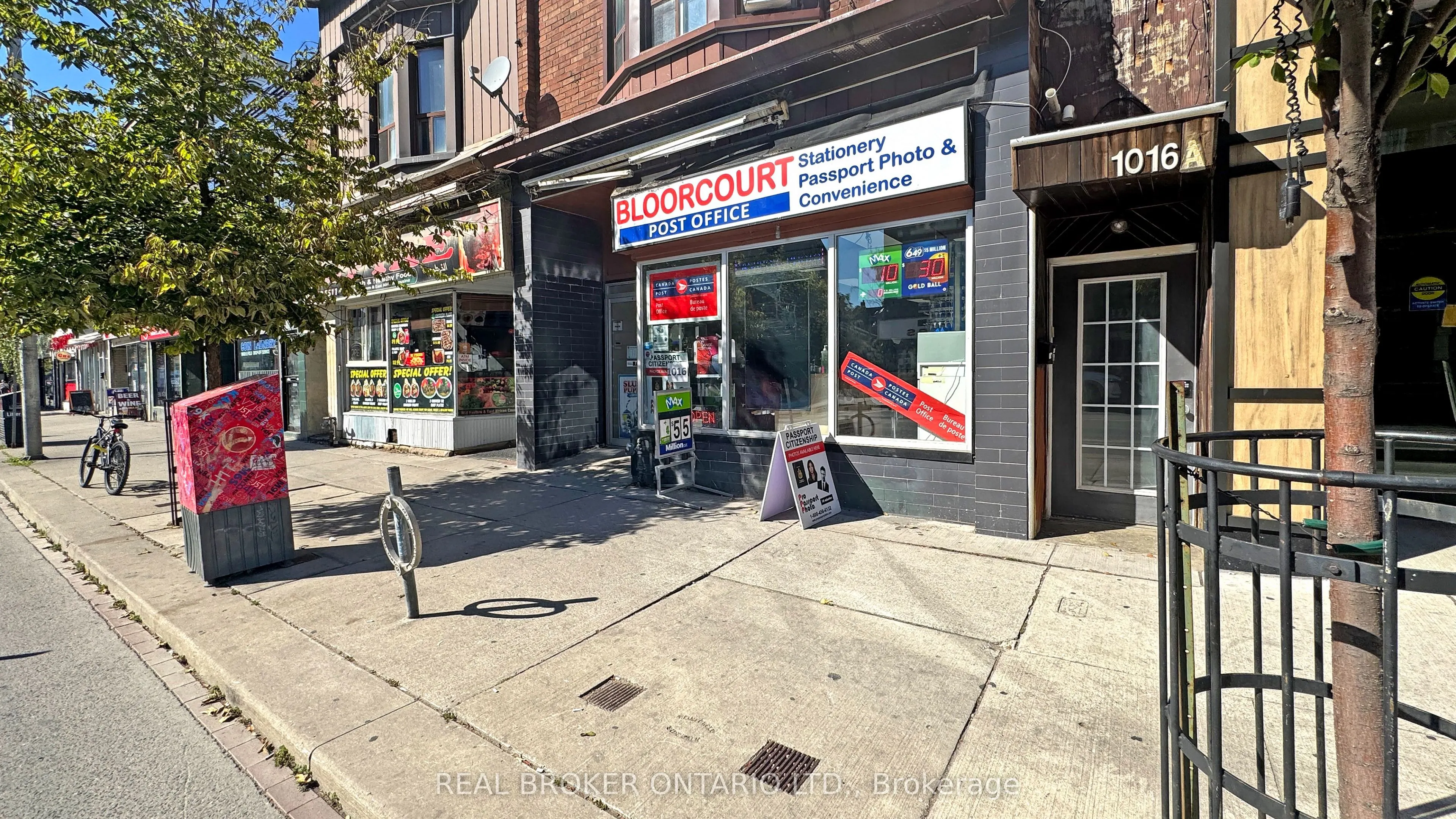 1016 Bloor Street W, #Upper