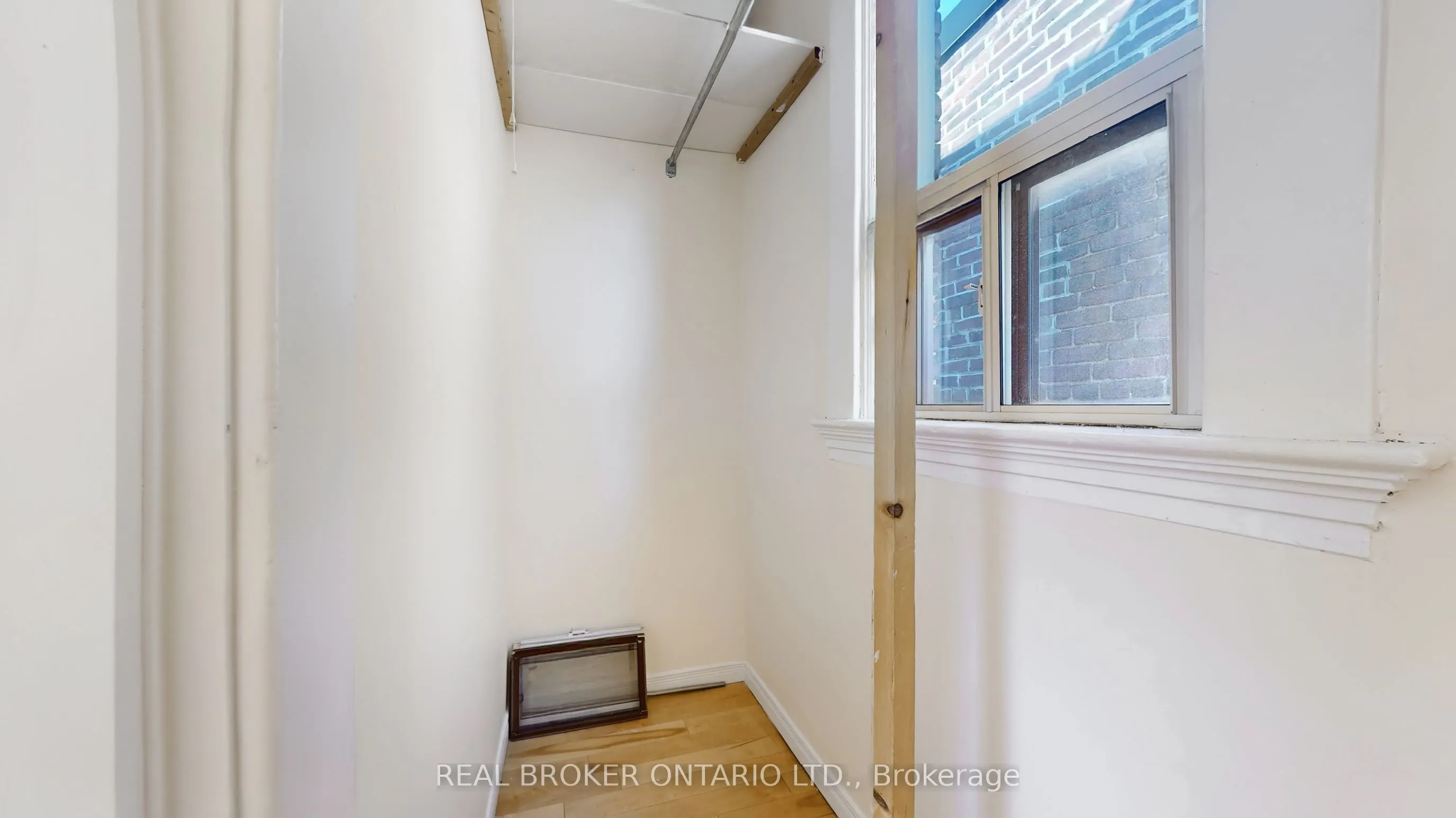 1016 Bloor Street W, #Upper