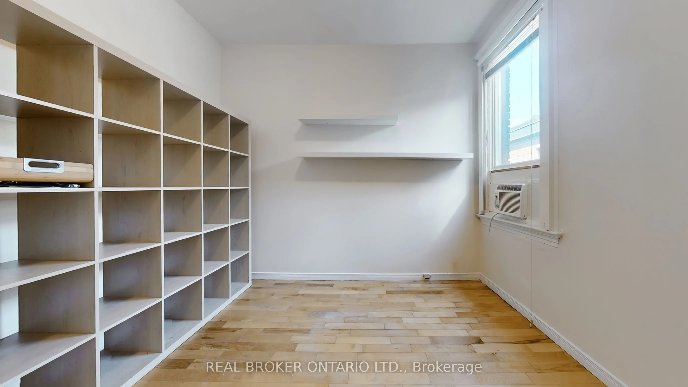 1016 Bloor Street W, #Upper