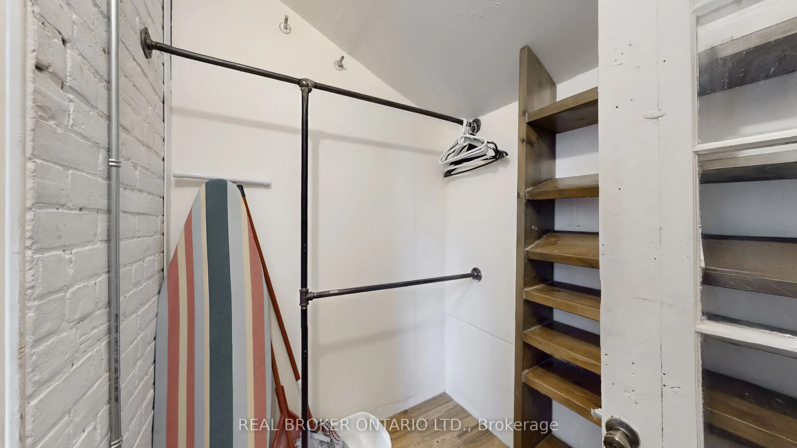 1016 Bloor Street W, #Upper