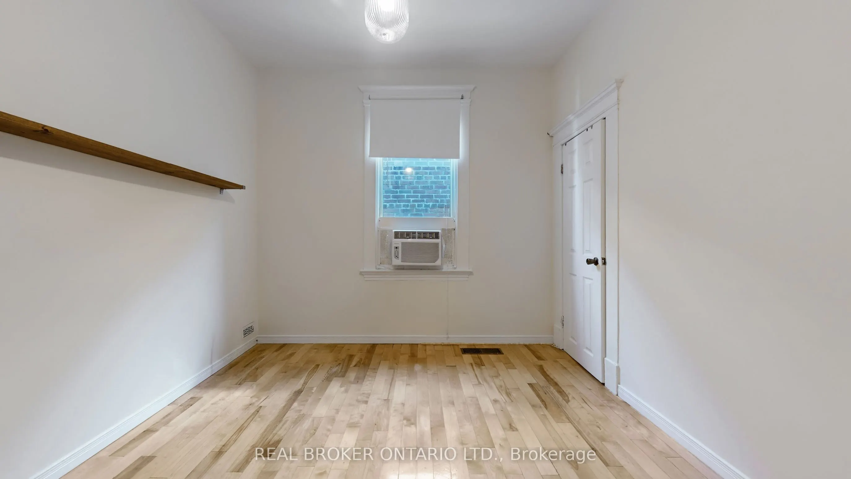 1016 Bloor Street W, #Upper