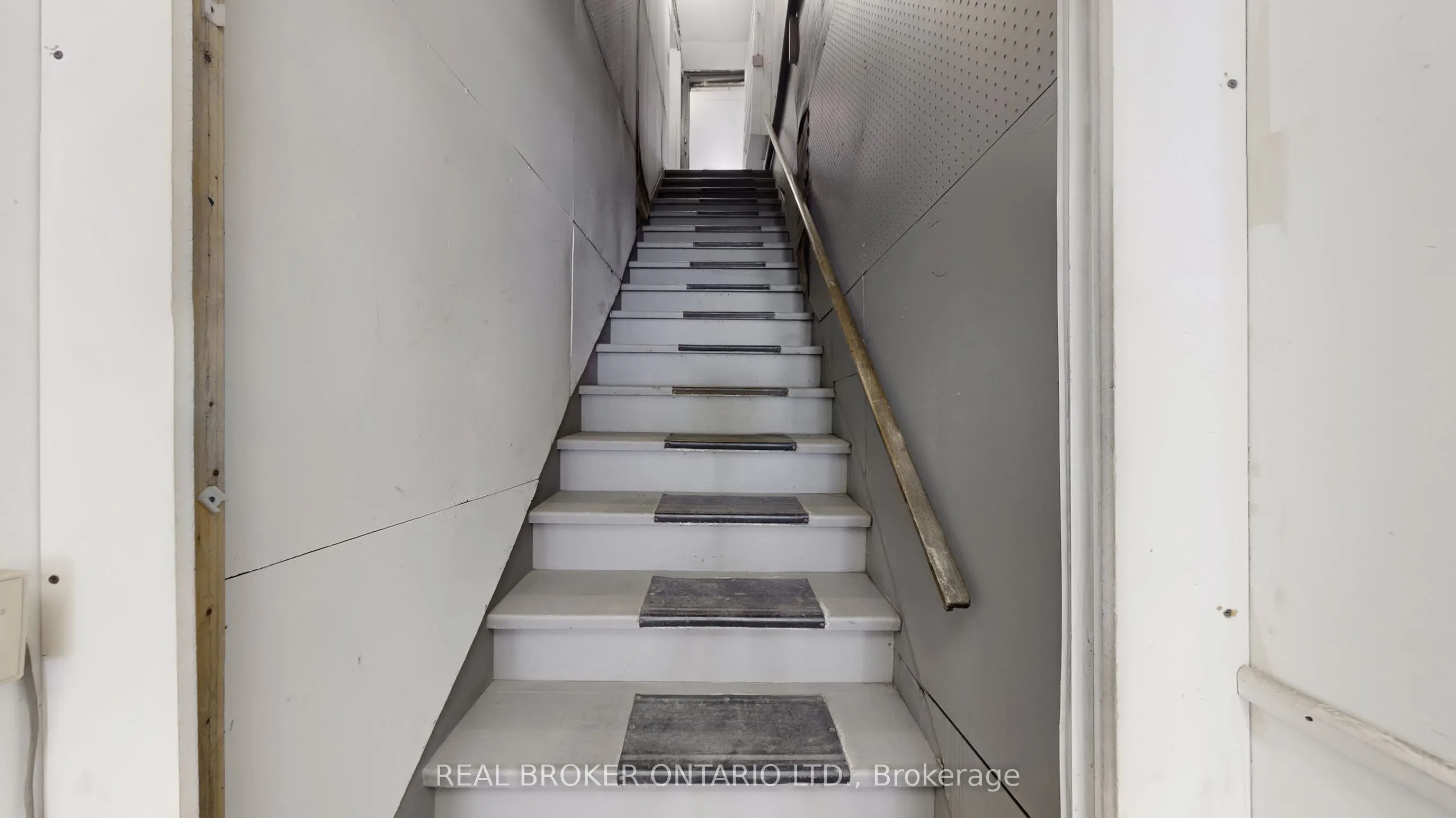 1016 Bloor Street W, #Upper
