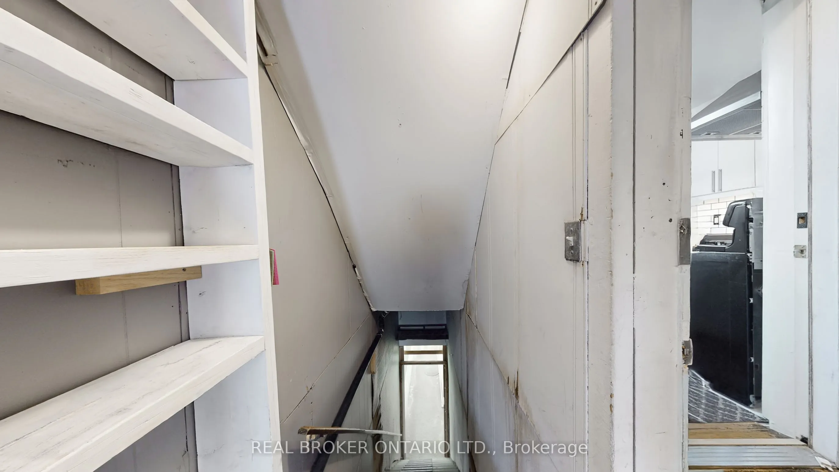 1016 Bloor Street W, #Upper