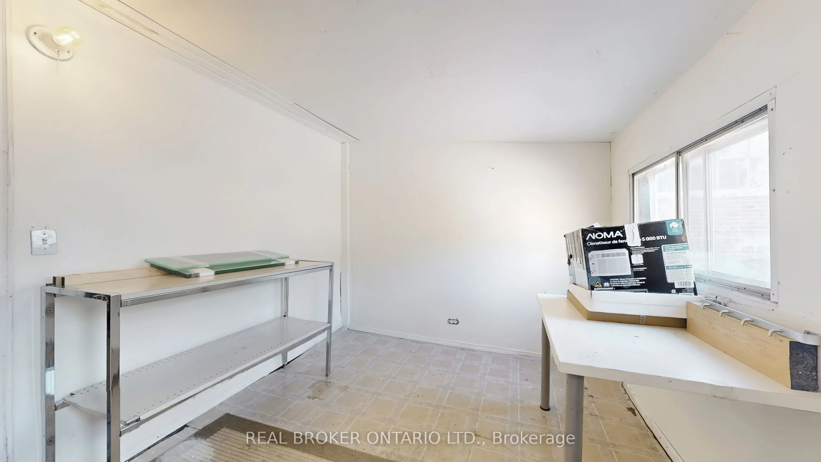 1016 Bloor Street W, #Upper
