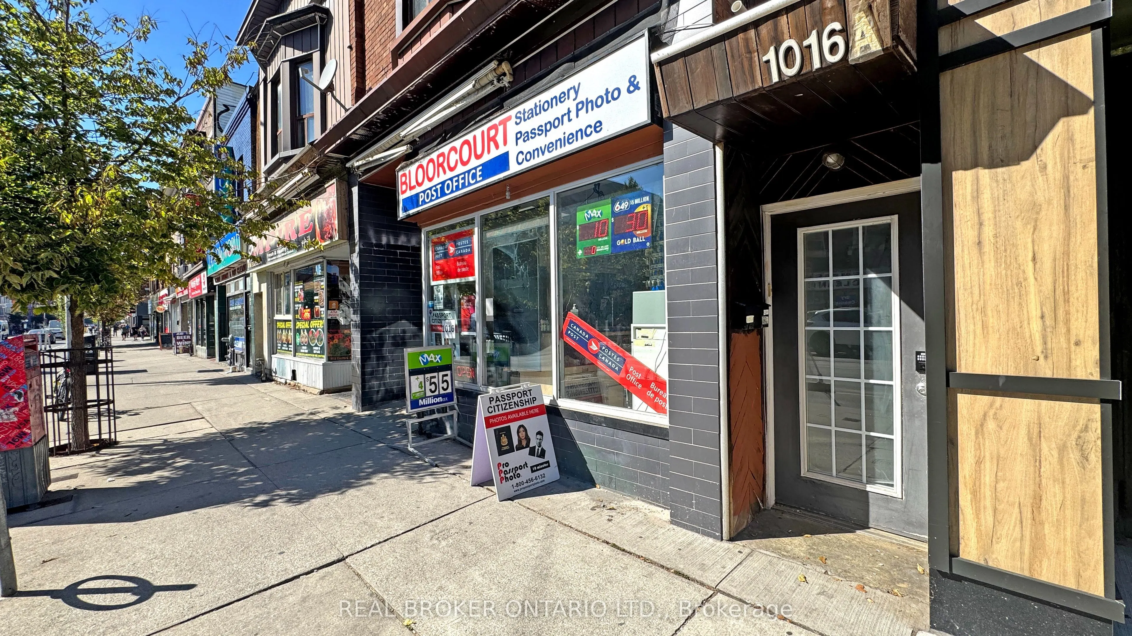 1016 Bloor Street W, #Upper