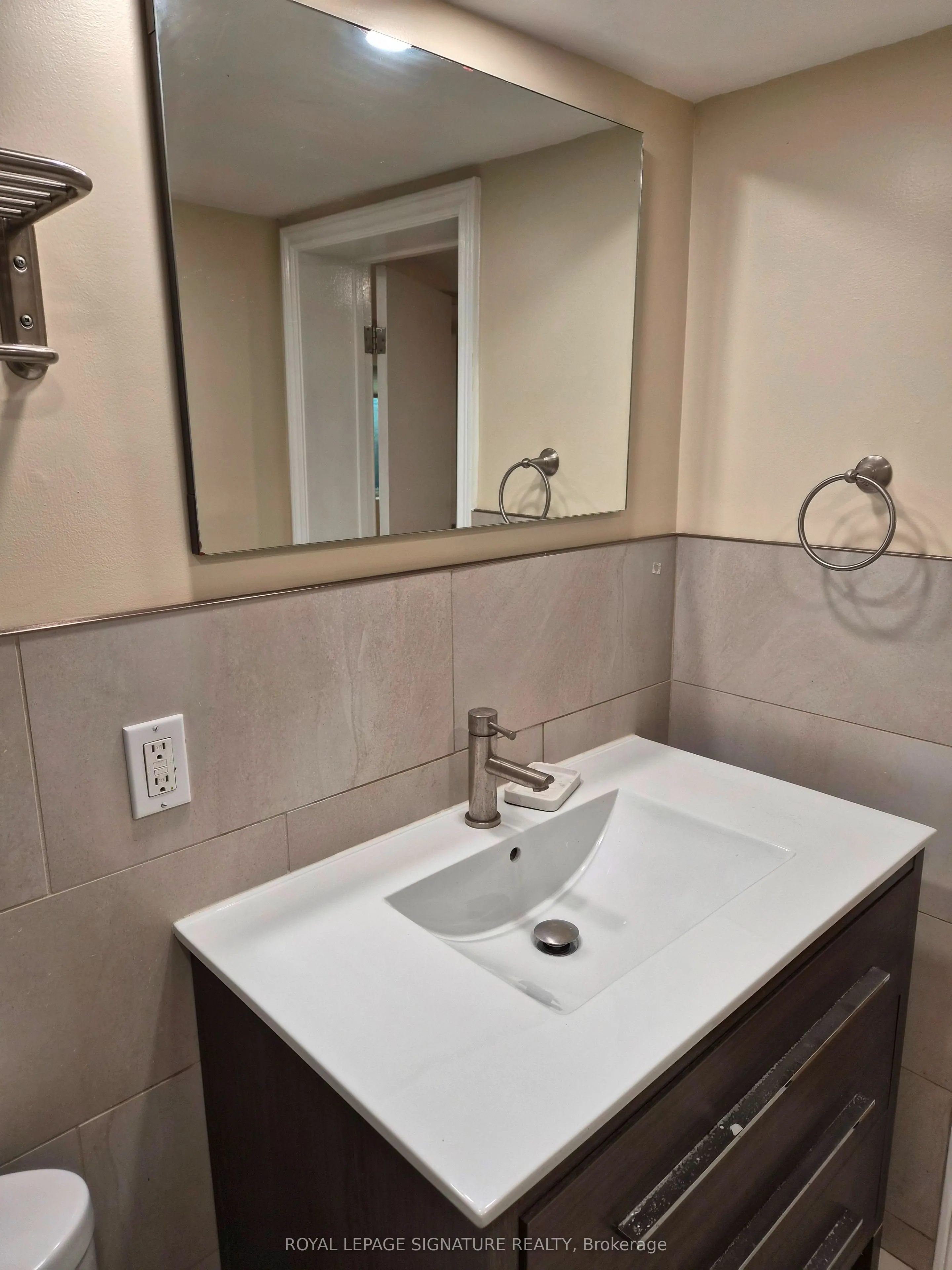 1 Maynard Avenue, #2