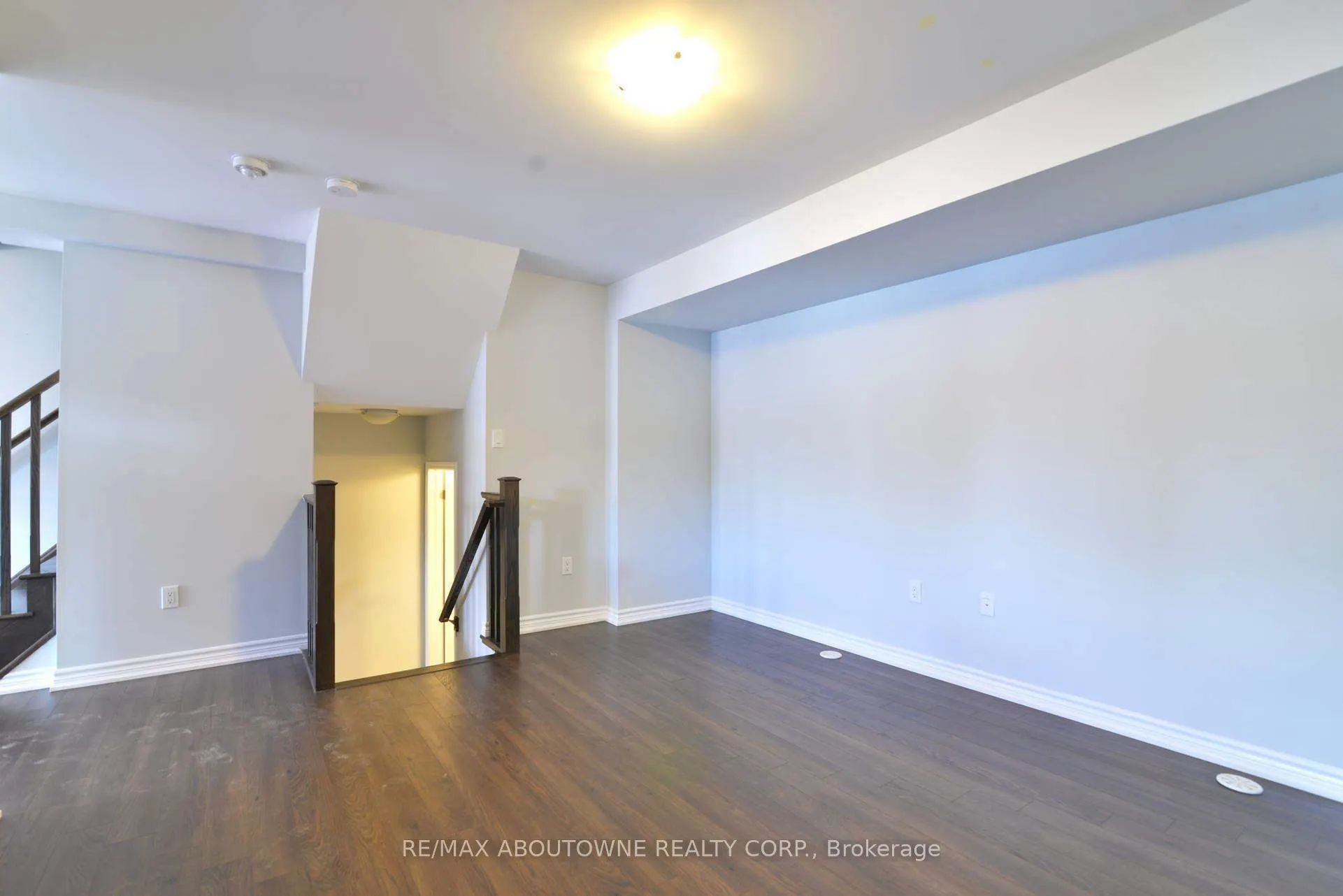 3062 Gardenia Gate