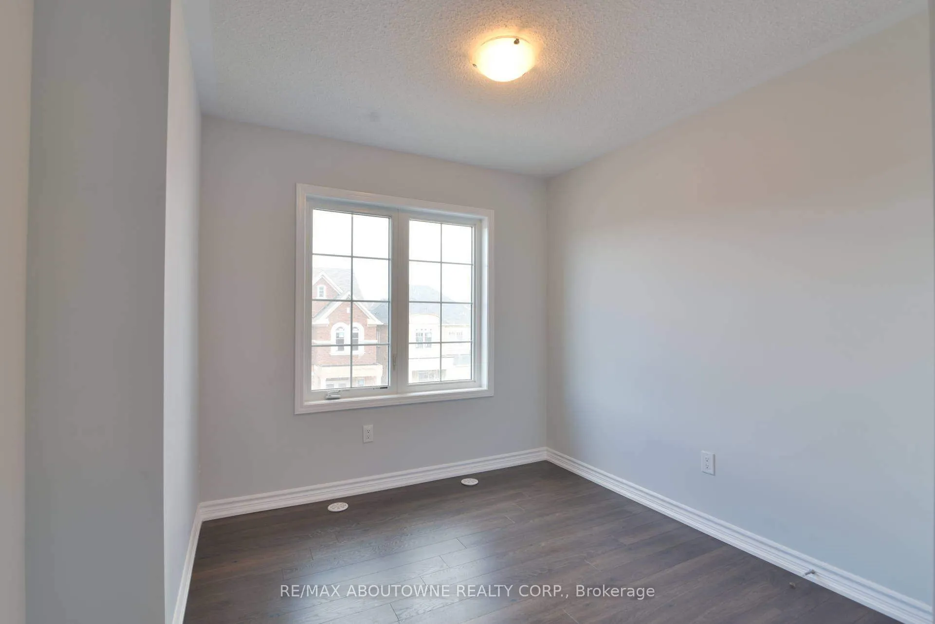 3062 Gardenia Gate