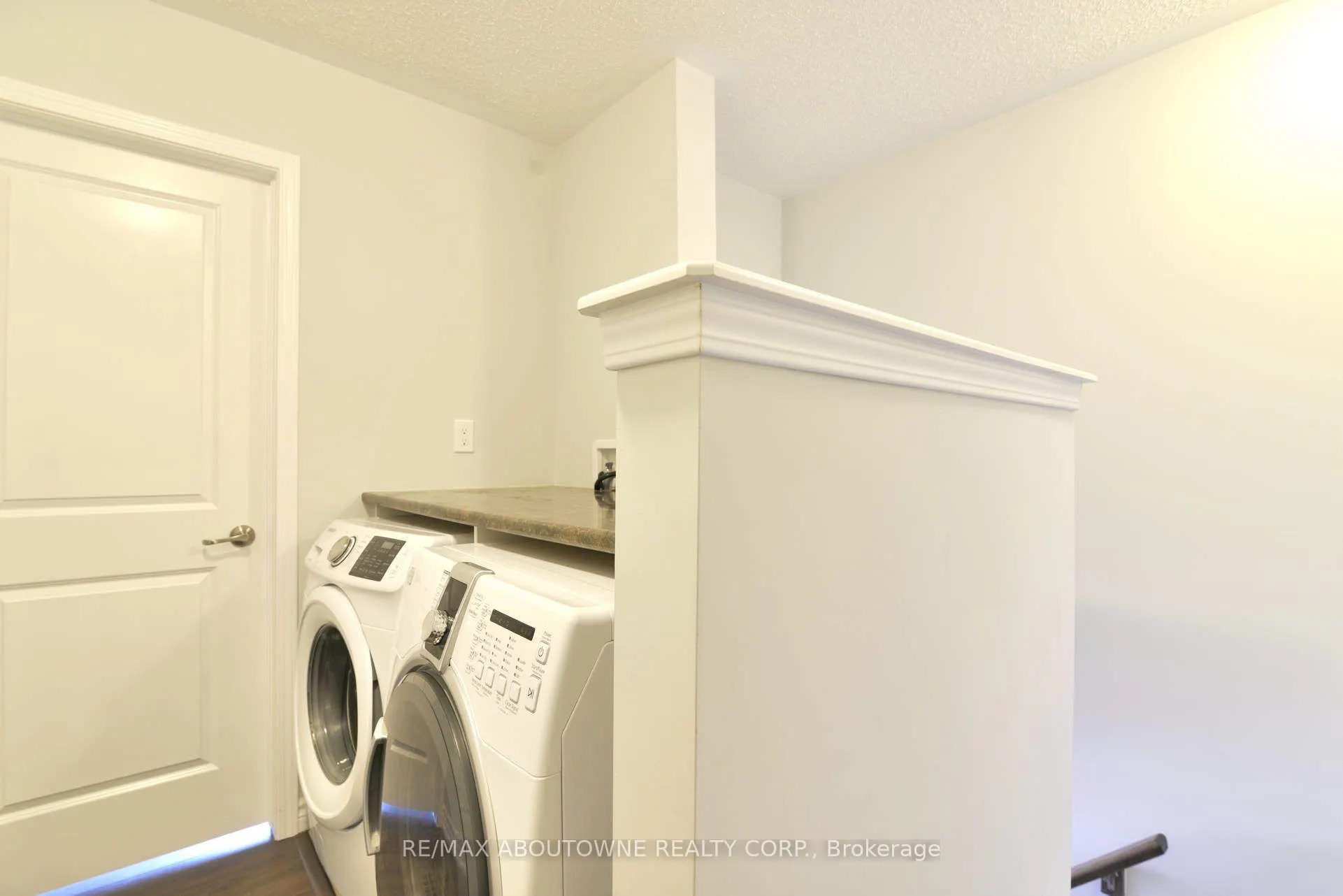 3062 Gardenia Gate