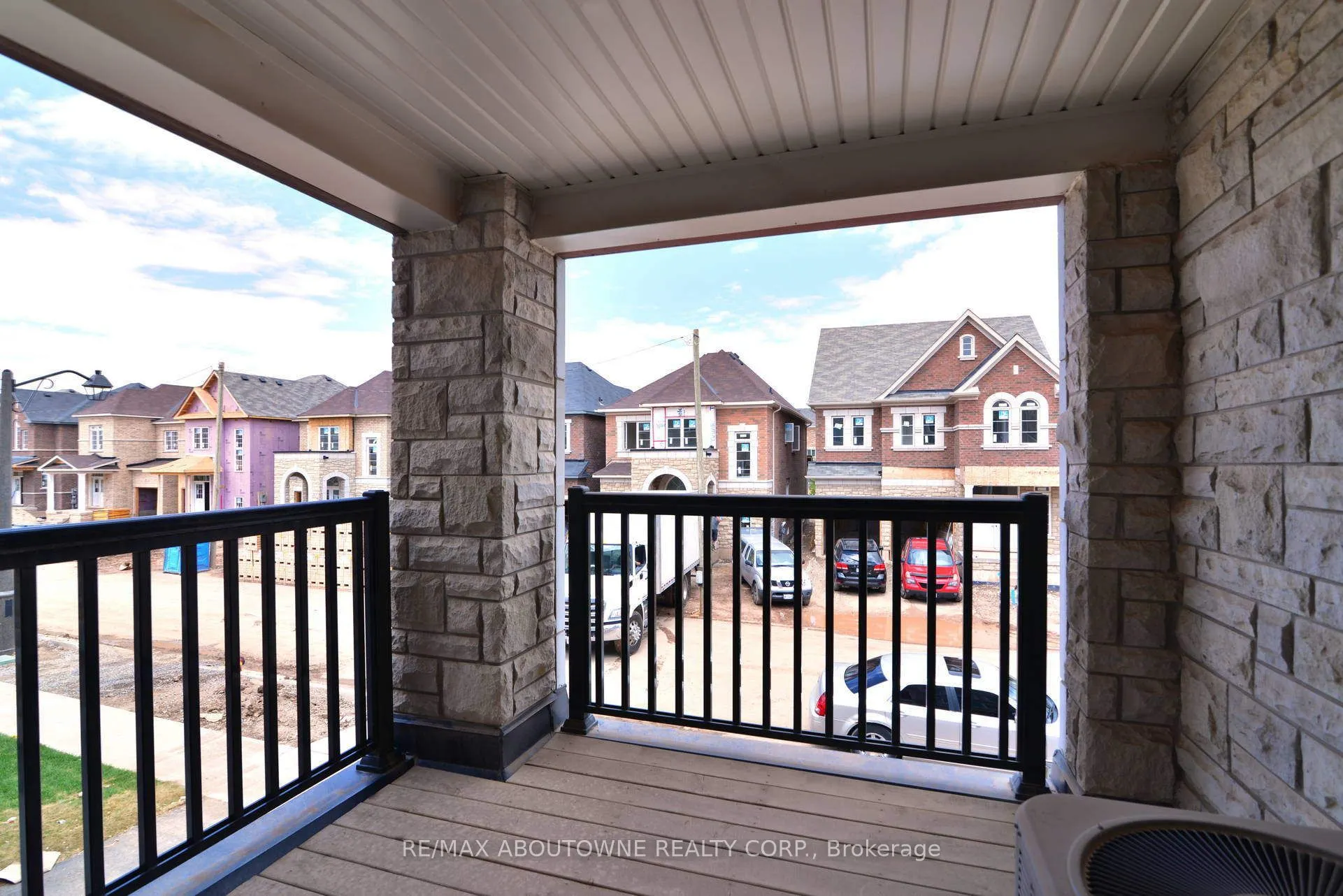 3062 Gardenia Gate