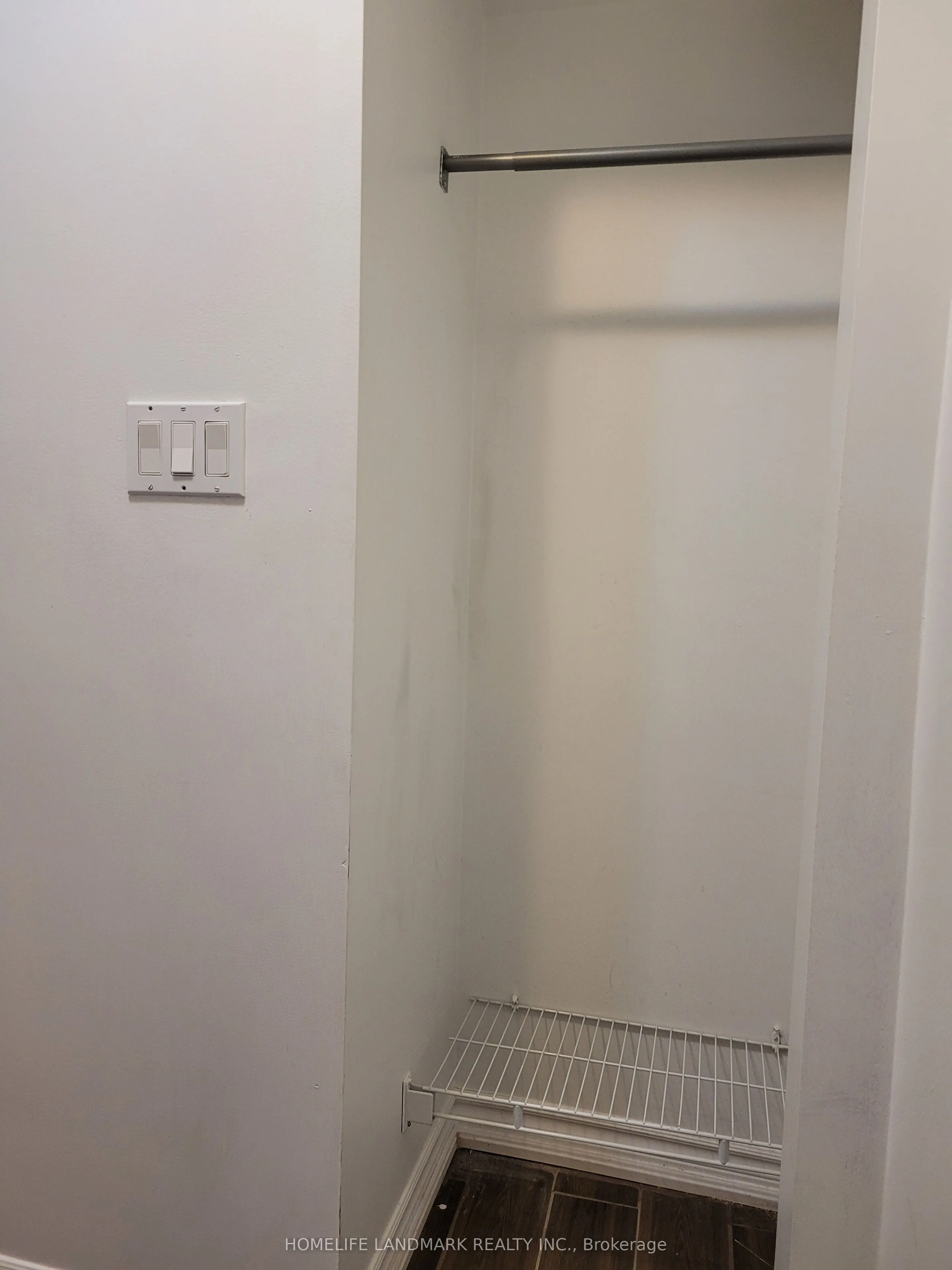 20 Roncesvalles Avenue, #2