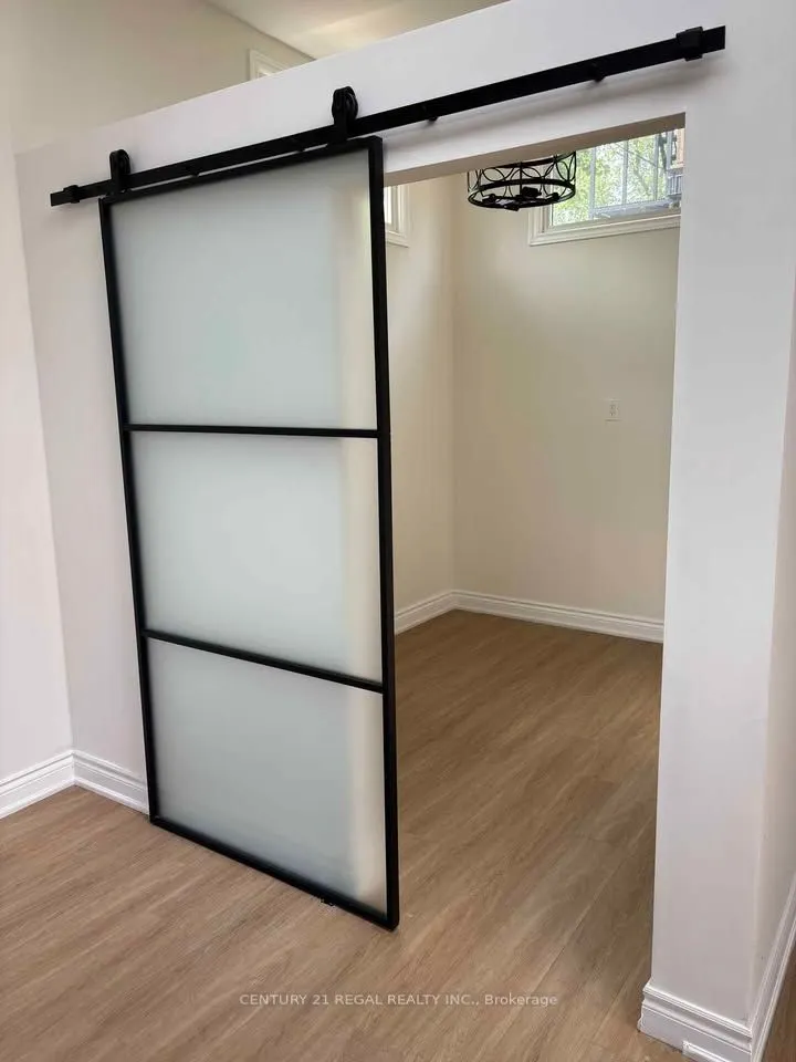 187 Fern Avenue, ##5