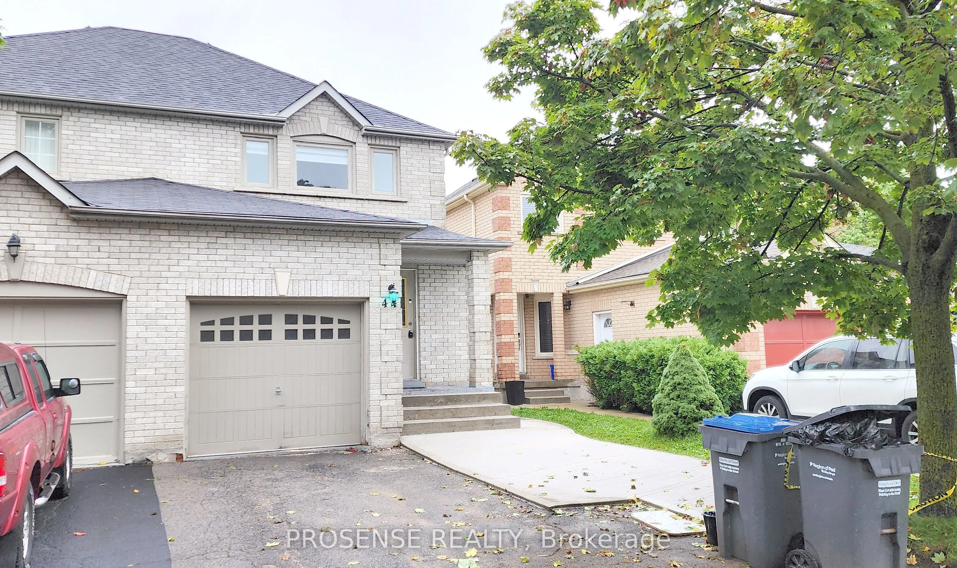 44 Carrie Crescent E