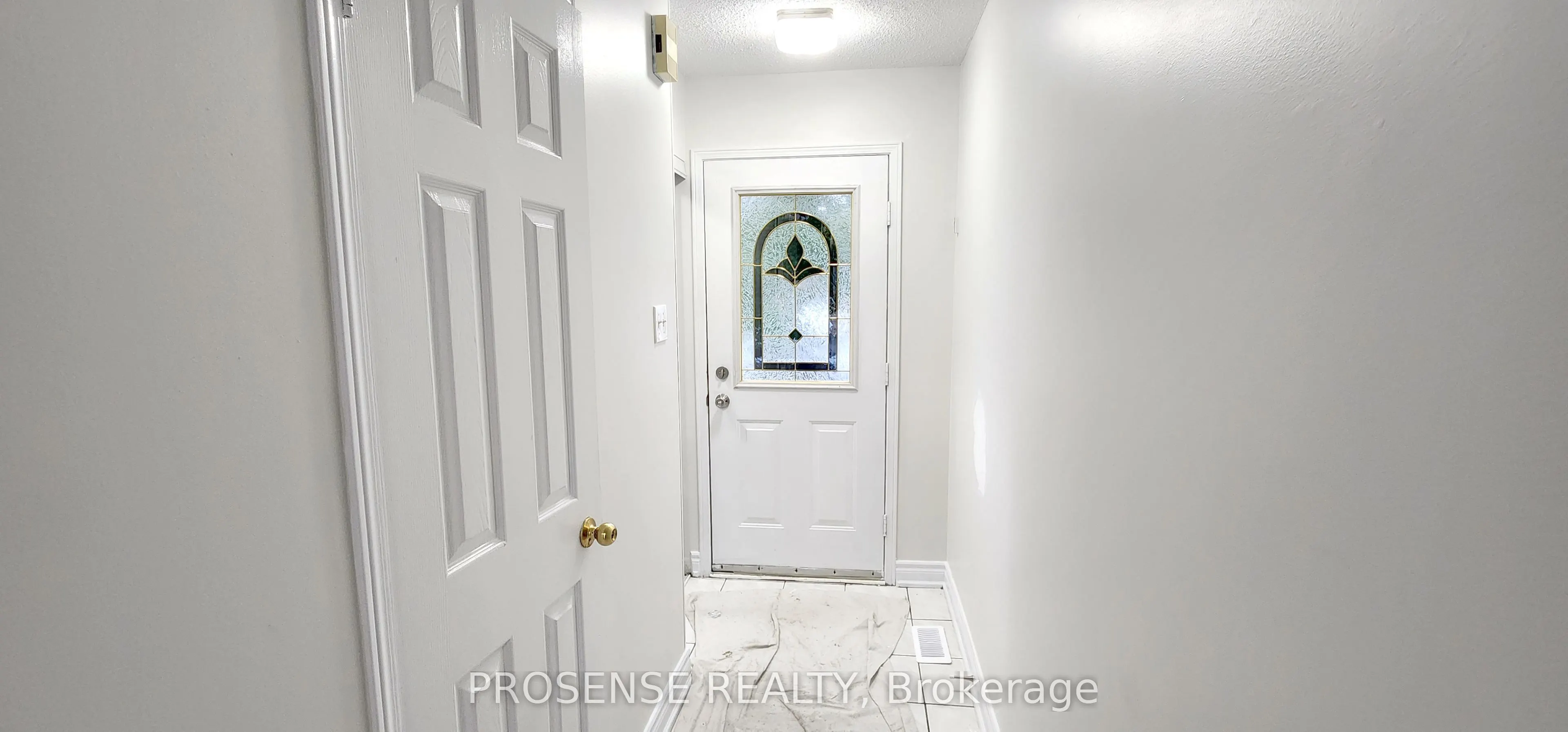 44 Carrie Crescent E