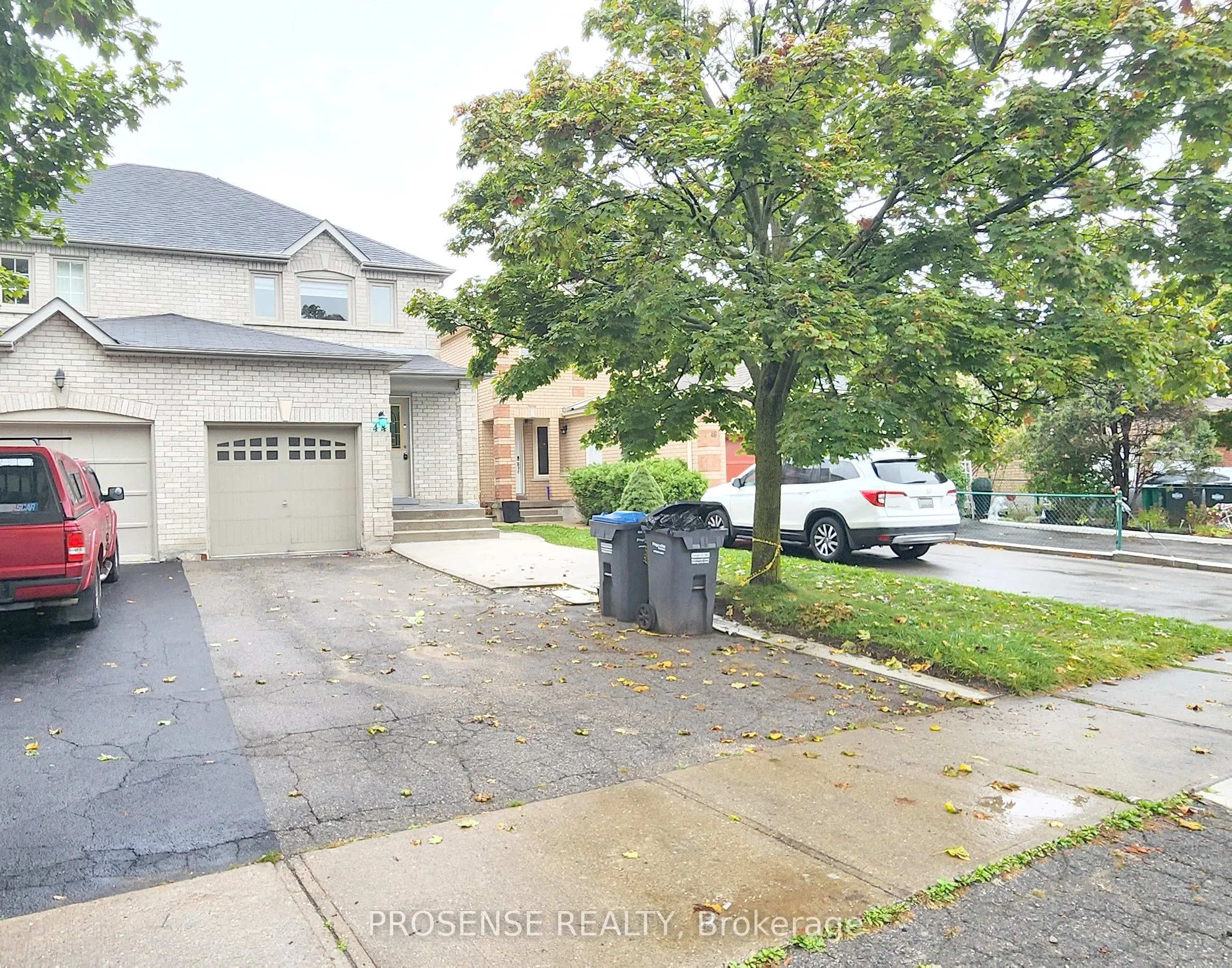 44 Carrie Crescent E