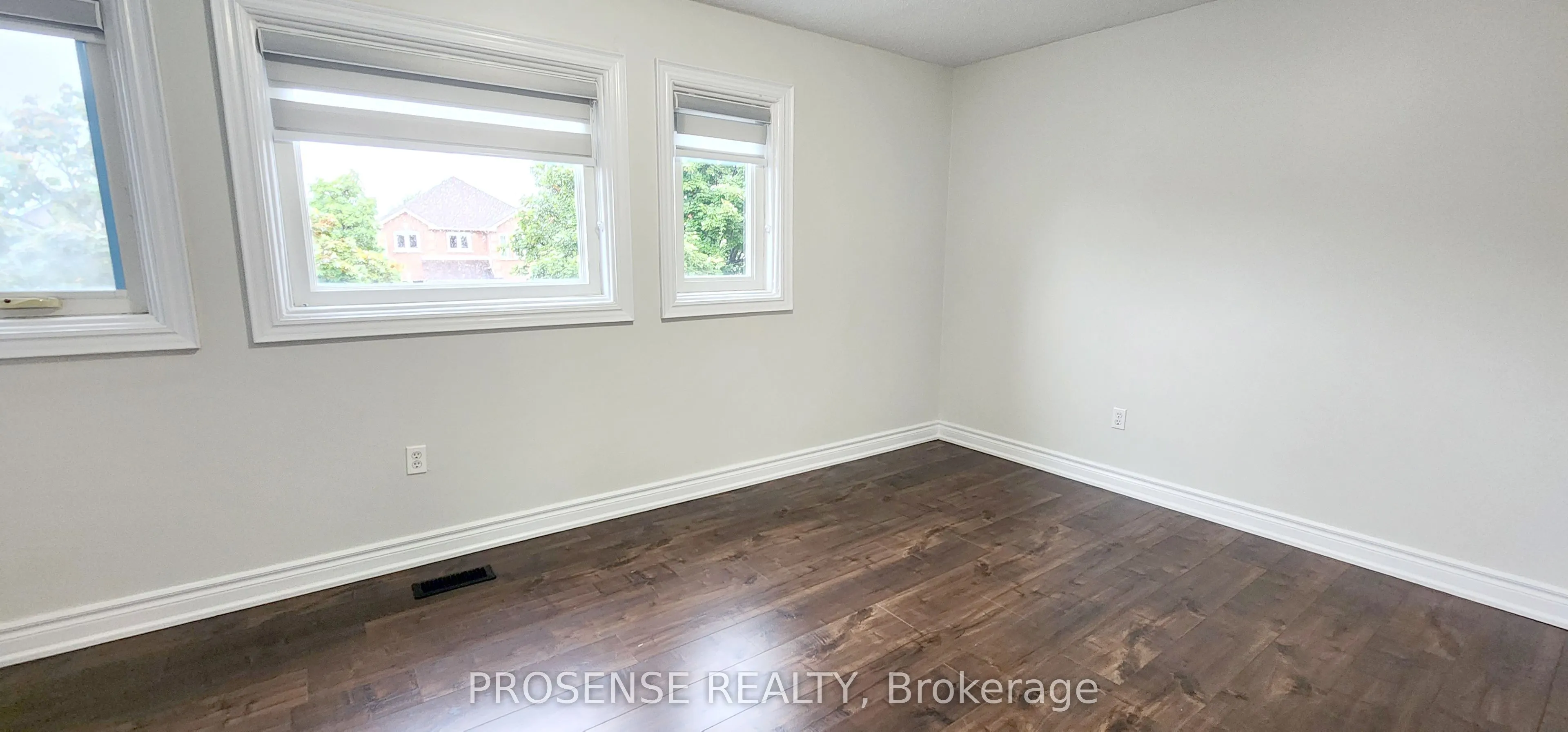 44 Carrie Crescent E